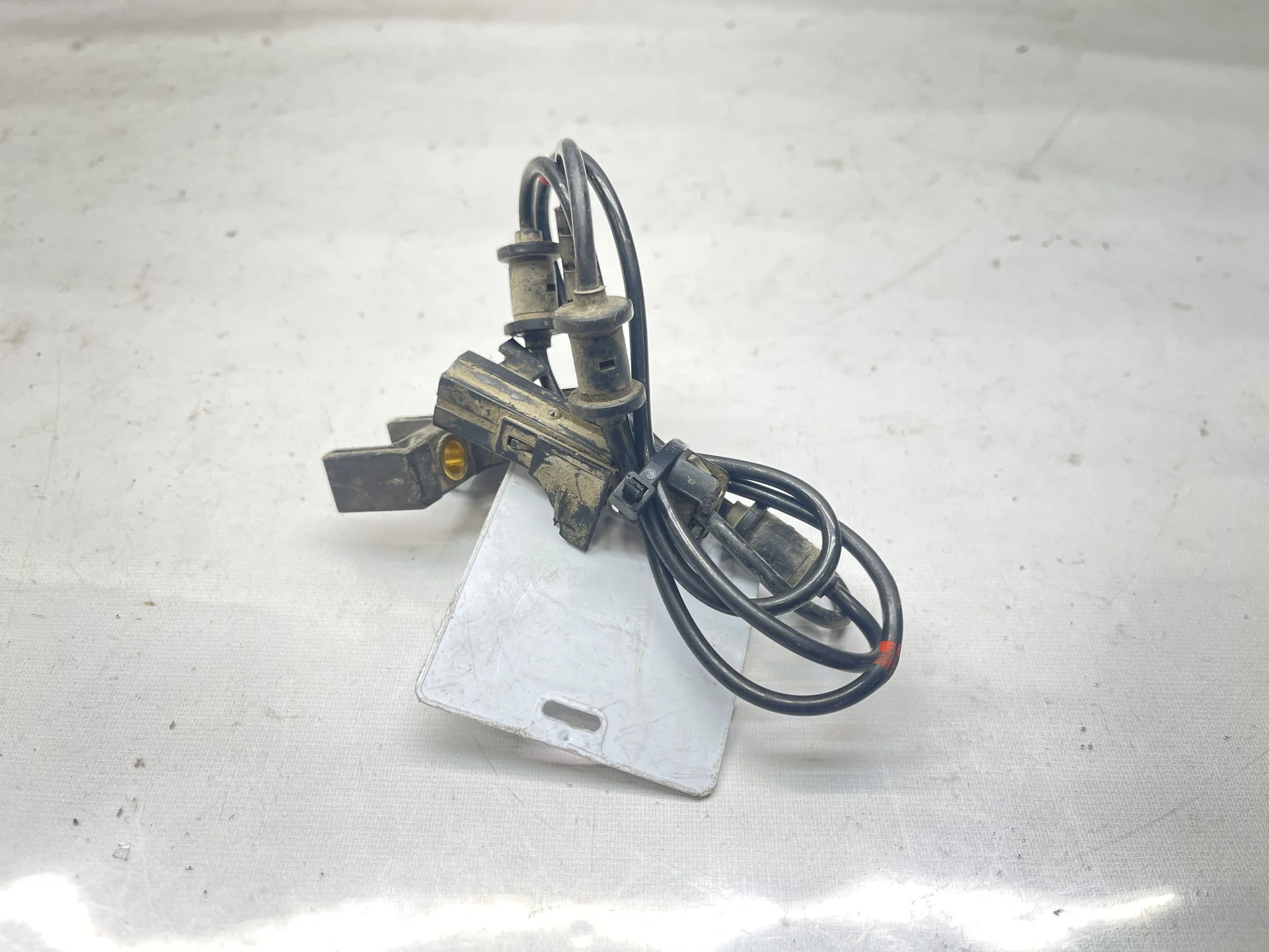 Проводка датчика износа передних колодок Mercedes-Benz W163 A1635408805 - изображение 1