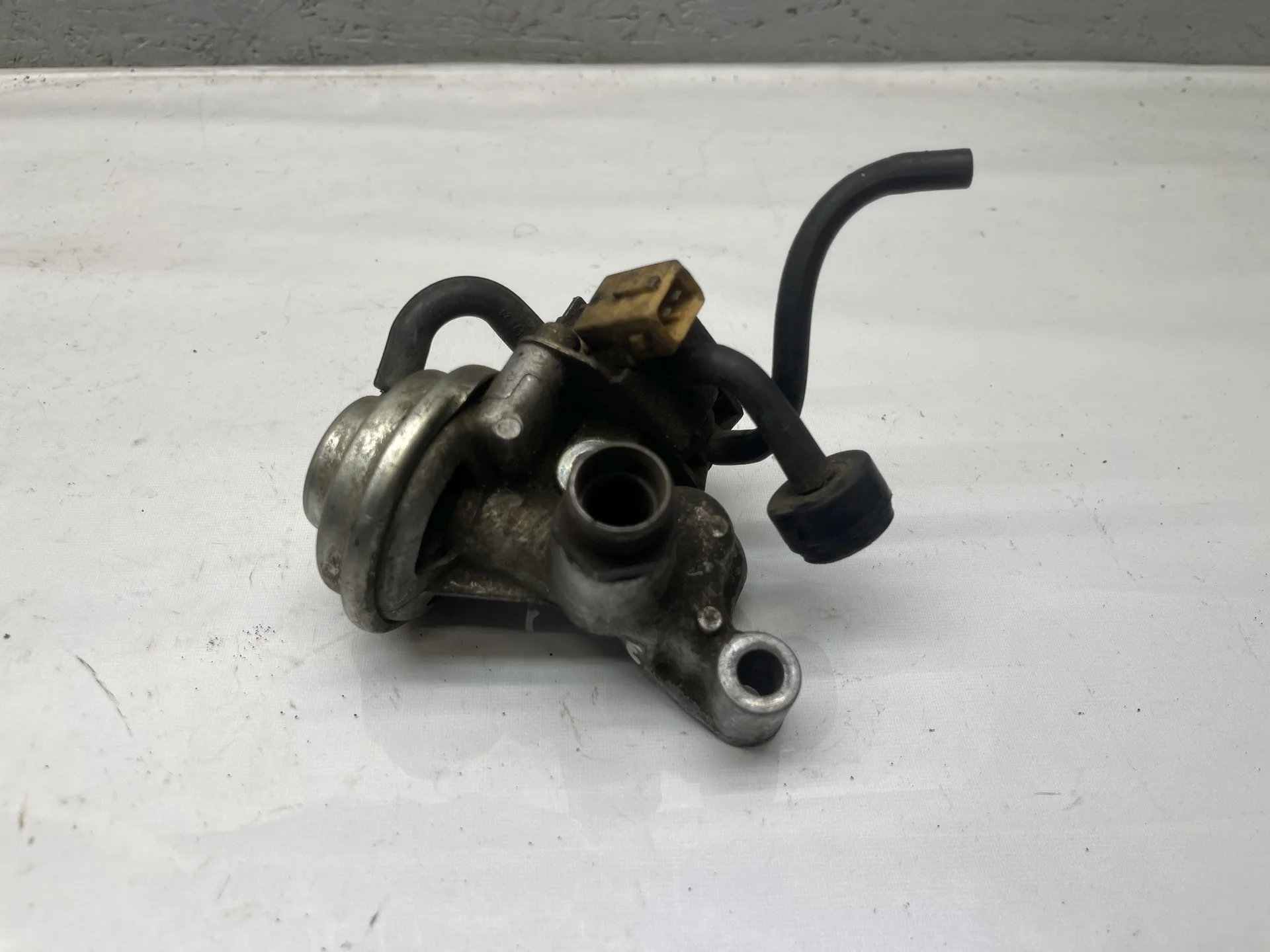 Клапан ЕГР Mercedes-Benz W211 112 A1121400060 - миниатюра 3