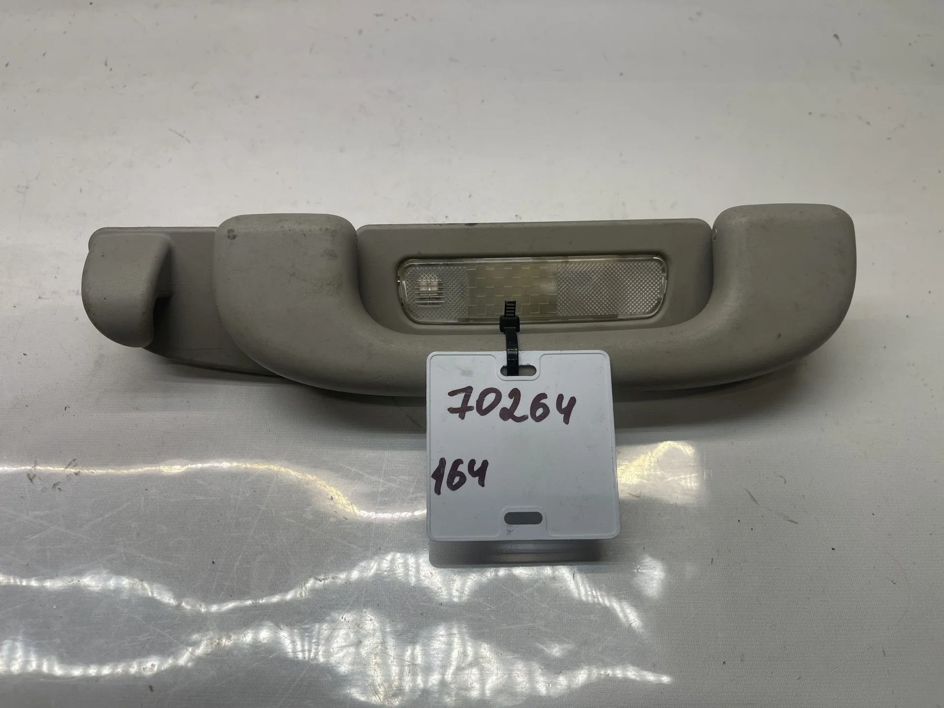Поручень потолочный задний левый Mercedes-Benz W164 A1648100151 - изображение 1