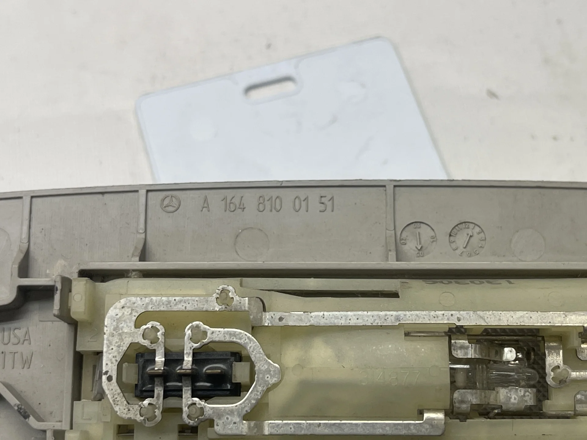 Поручень потолочный задний левый Mercedes-Benz W164 A1648100151 - миниатюра 2