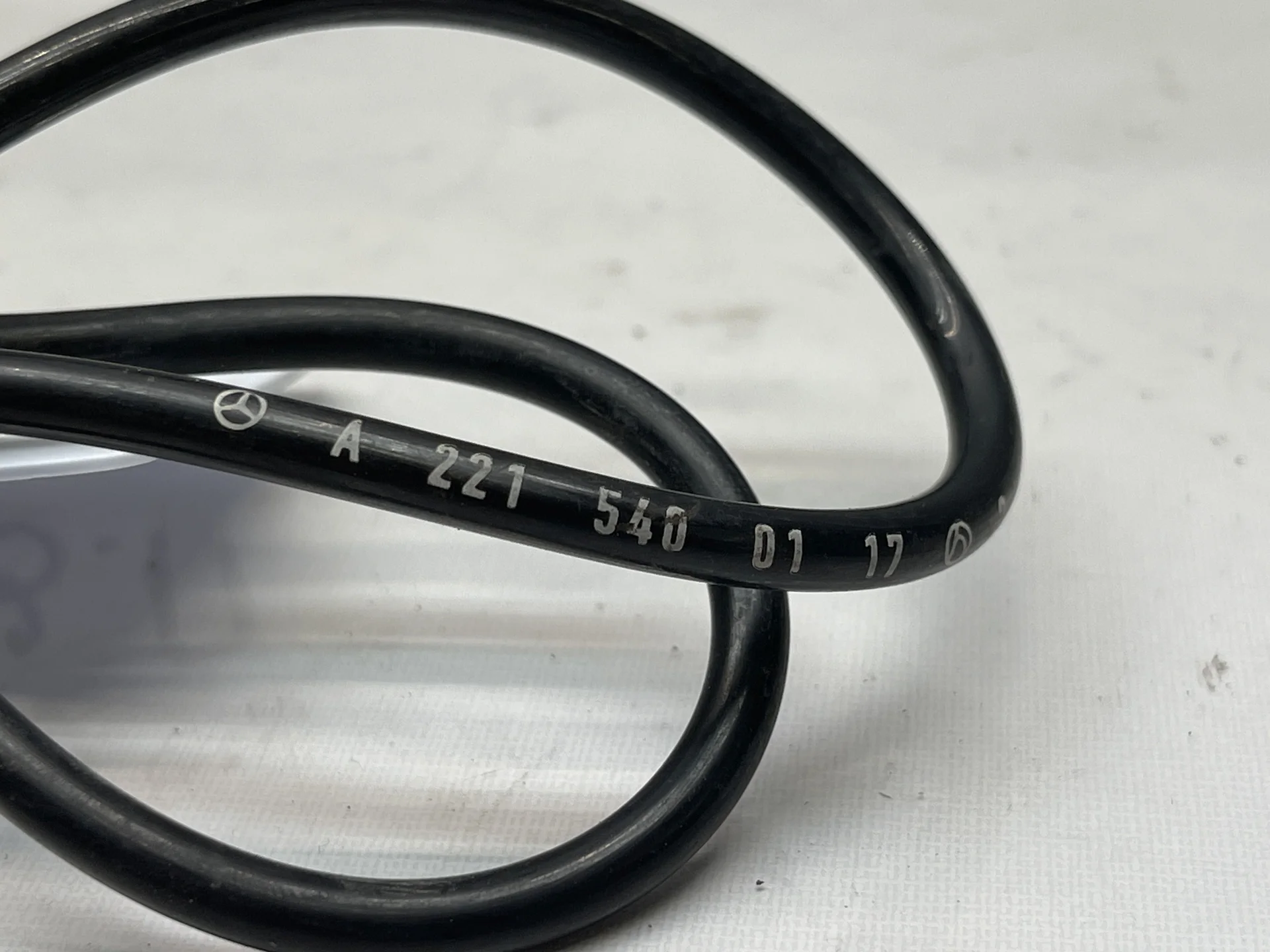 Датчик ABS задний Mercedes-Benz W221  A2215400117 - миниатюра 4