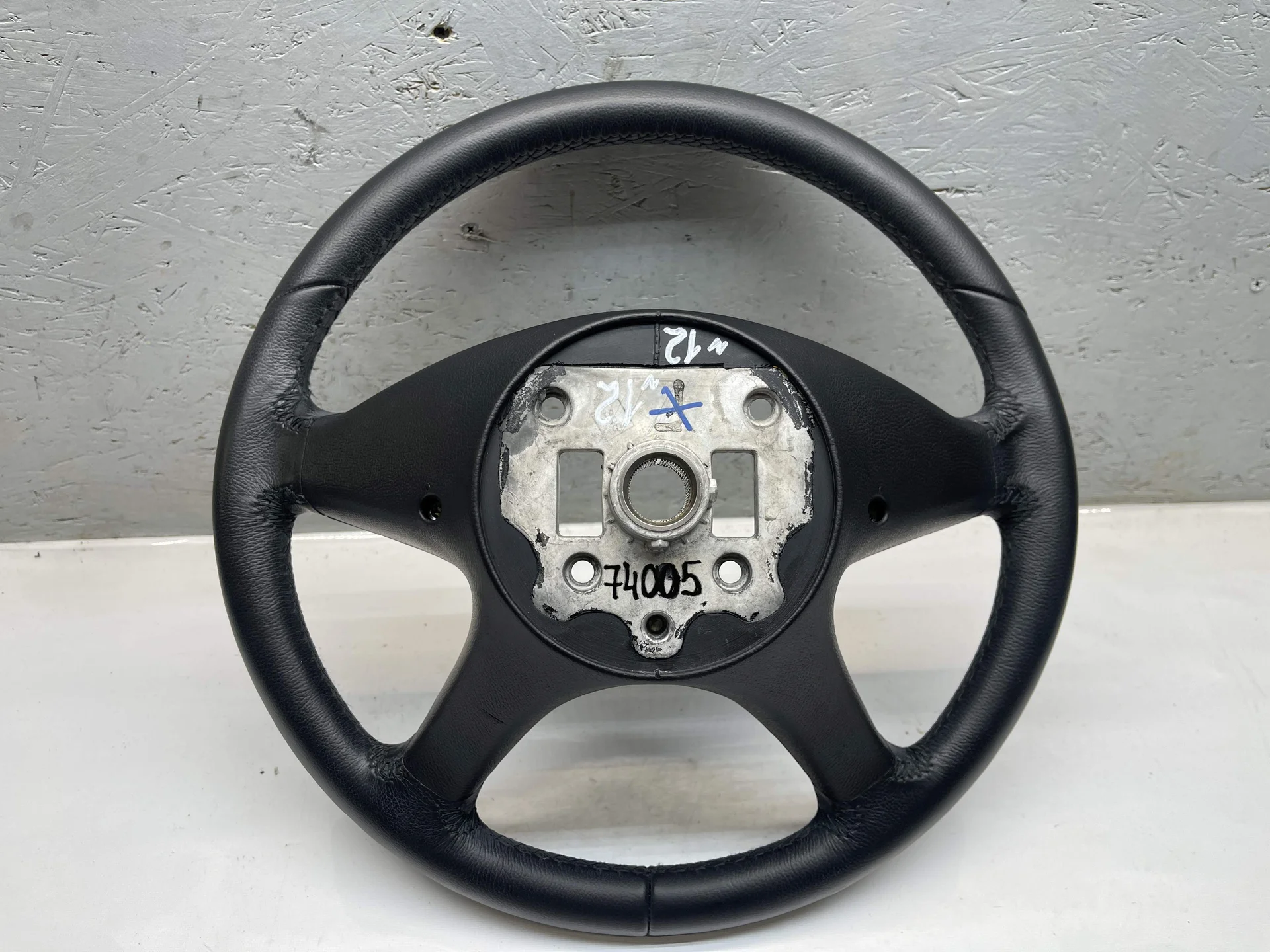 Руль Mercedes-Benz W204 271 A2044600303 - миниатюра 2