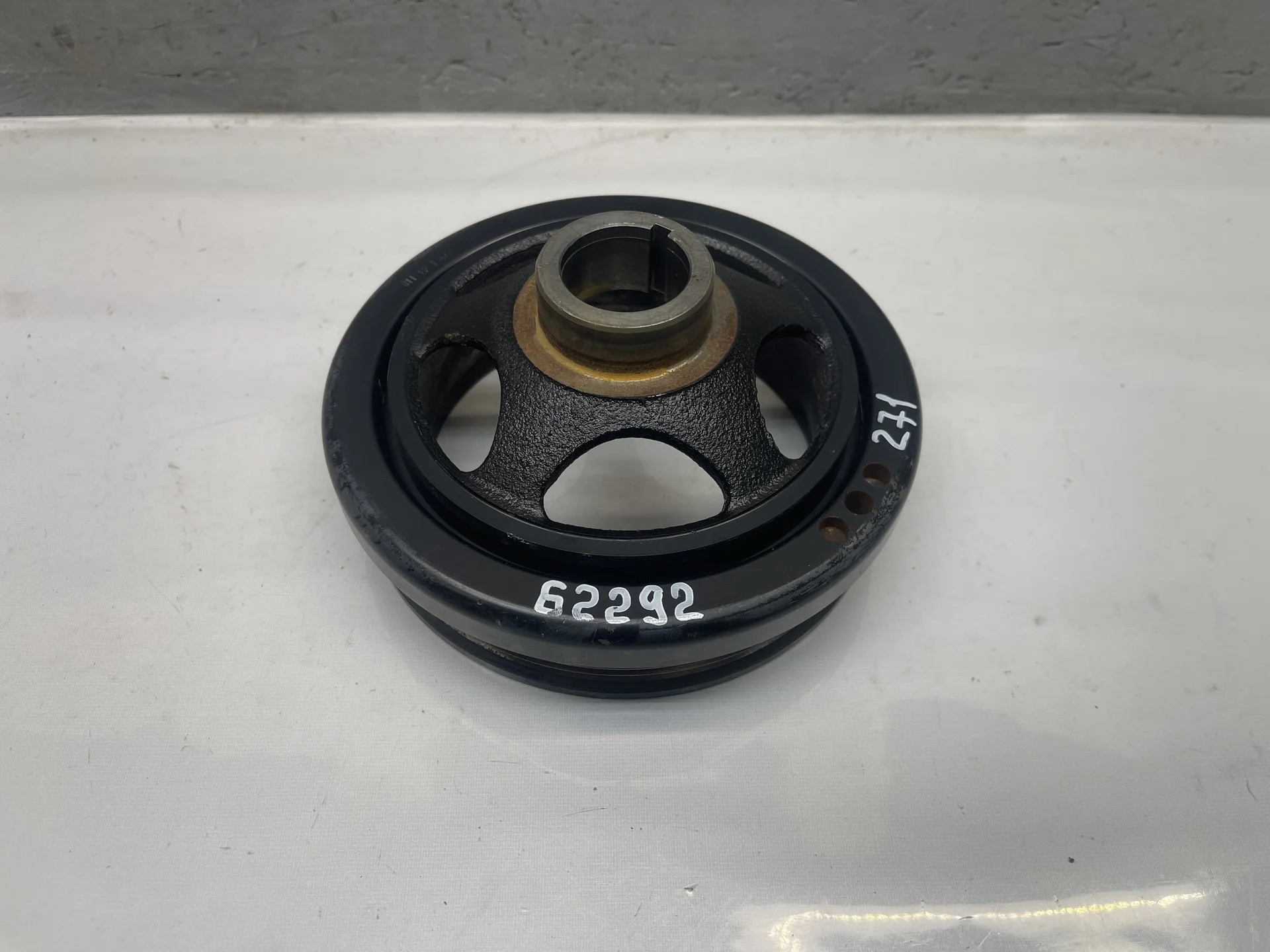 Шкив коленвала Mercedes-Benz W203 271 A2710300203 - изображение 1