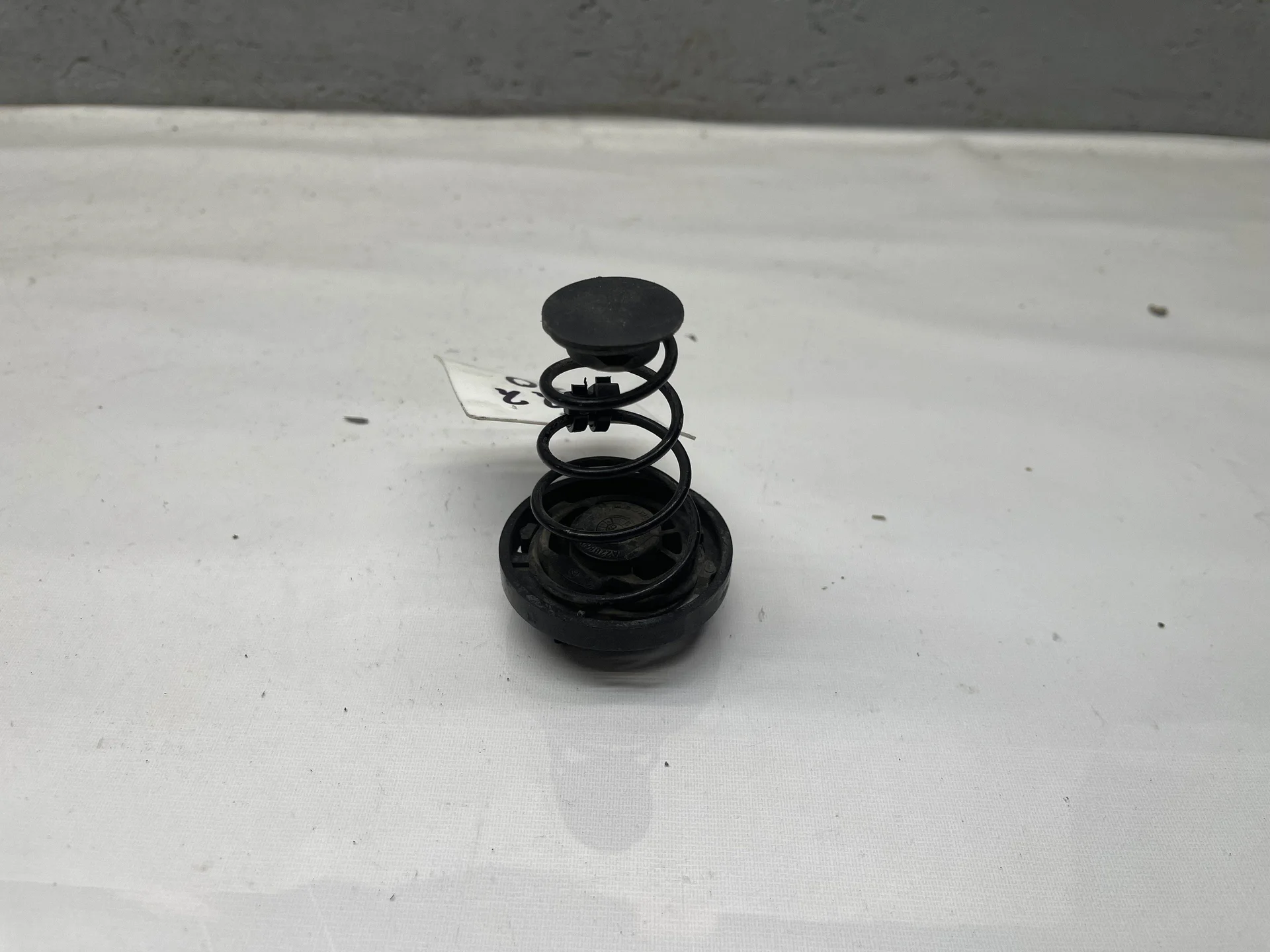 Упор капота Mercedes-Benz W220  A2208800029 - миниатюра 2