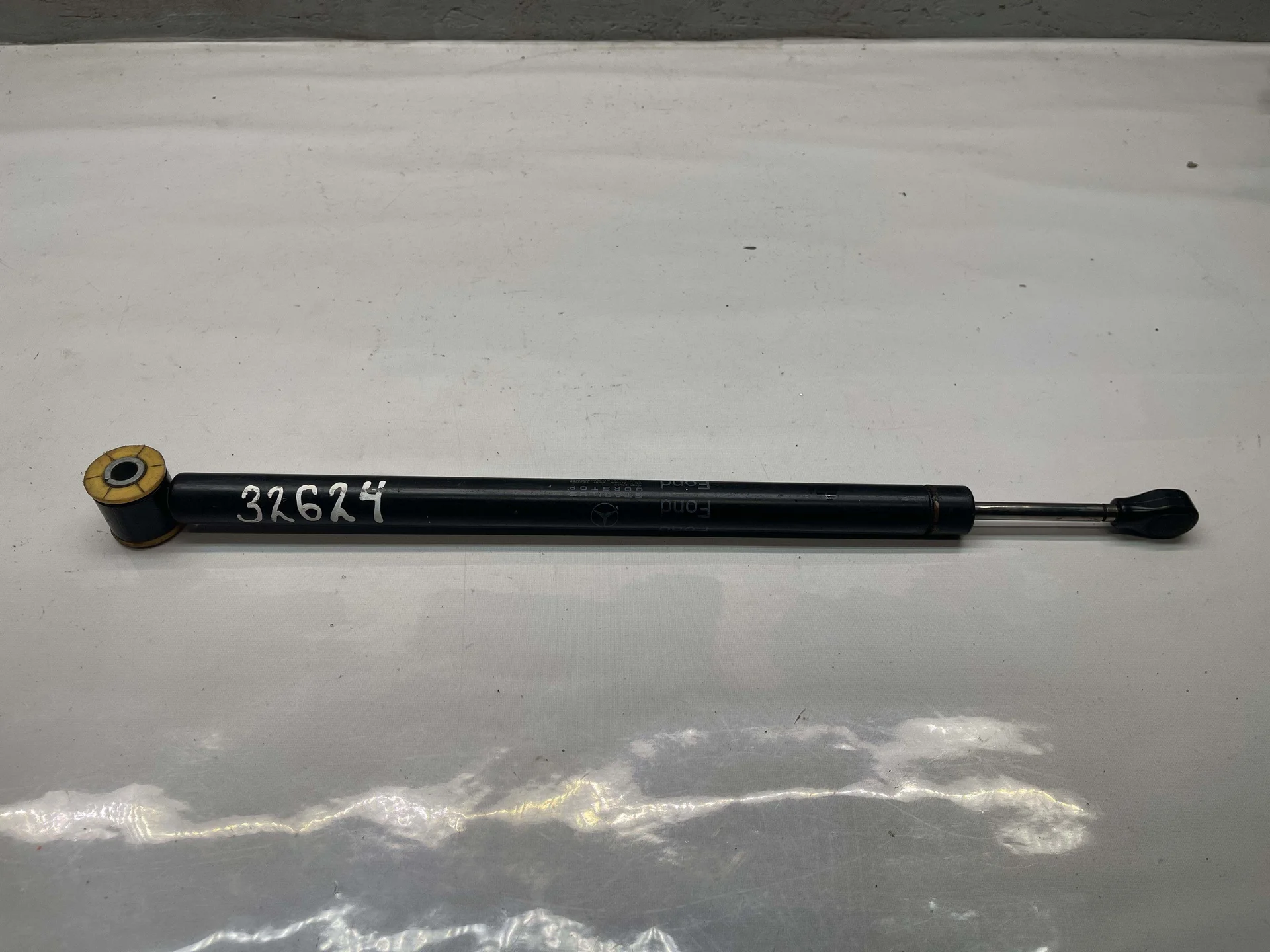 Ограничитель двери задний Mercedes-Benz W221 A2217300016 - изображение 1