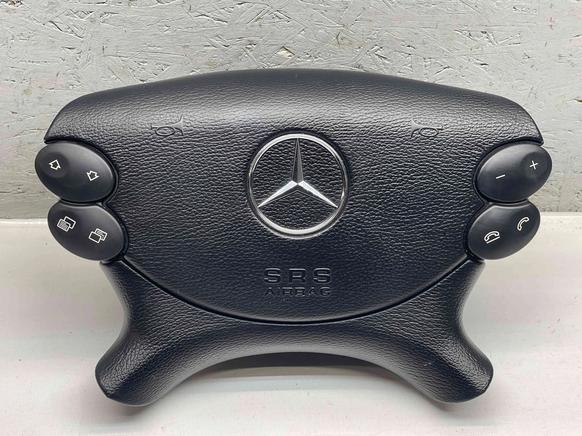 Подушка безопасности в руль Mercedes-Benz W211 272 A2308600002 - изображение 1