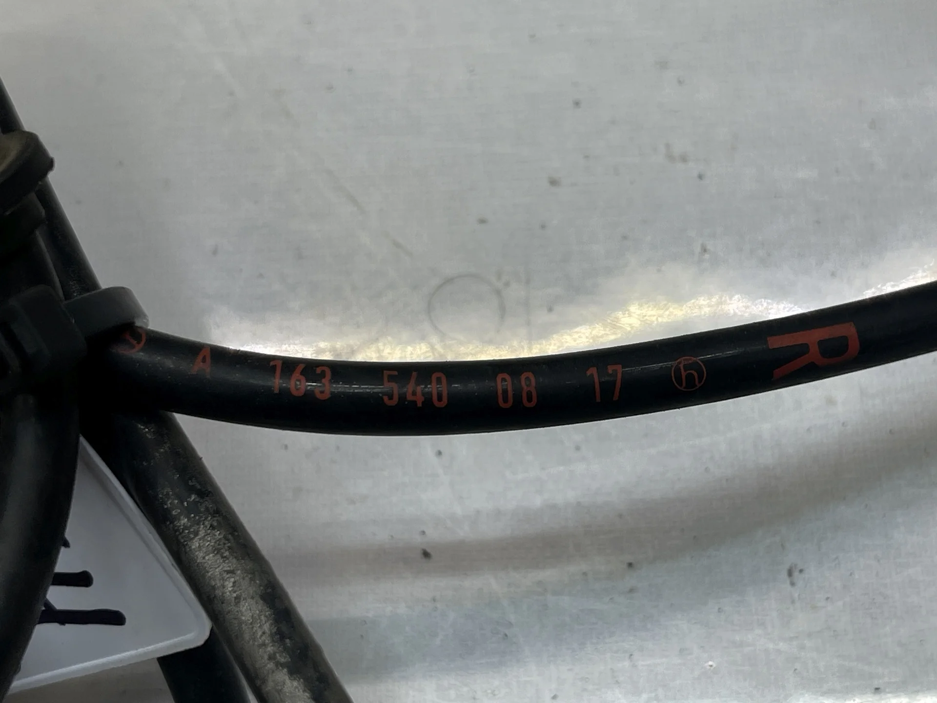 Датчик ABS передний правый Mercedes-Benz W163  A1635400817 - миниатюра 4