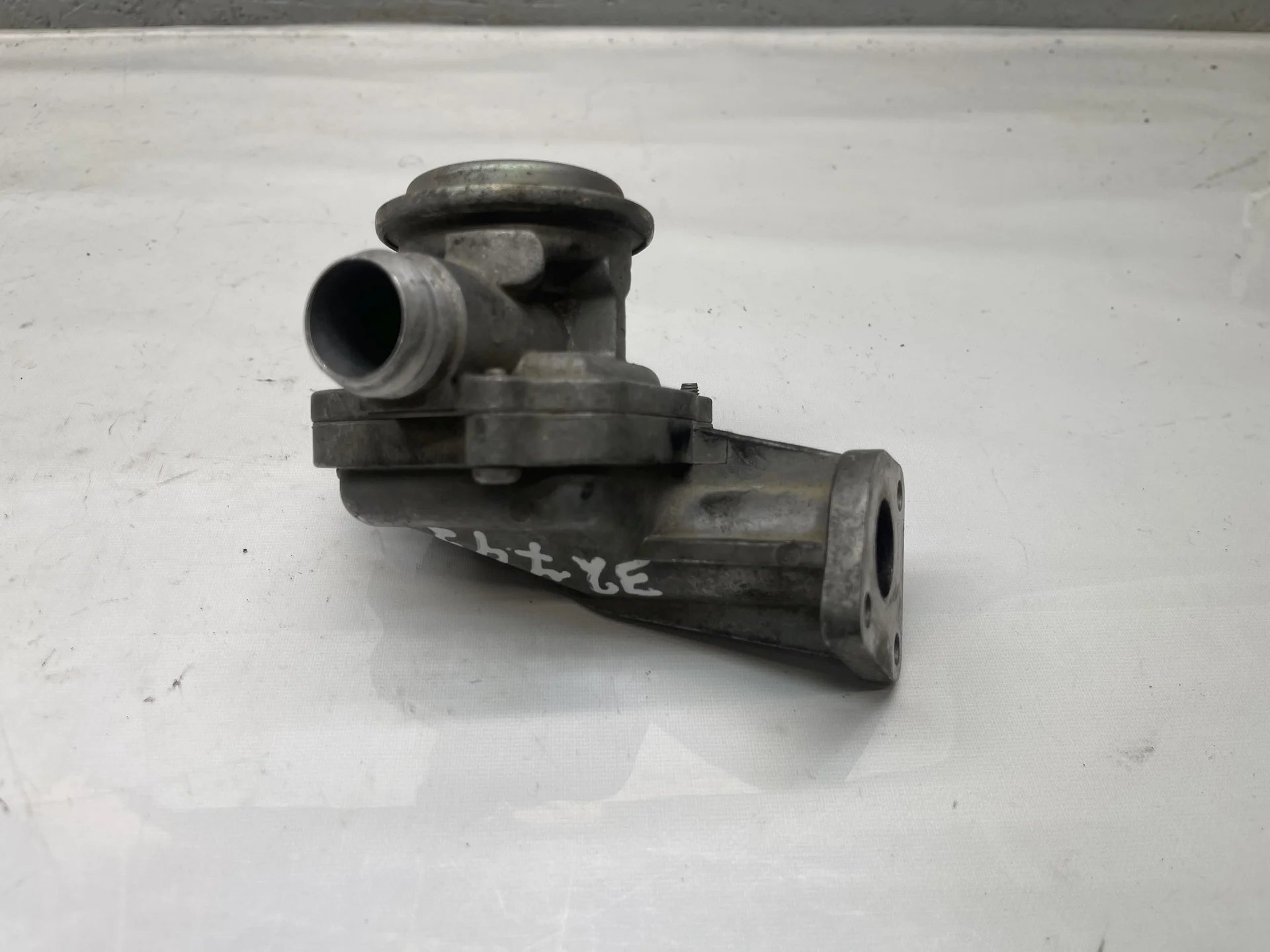 Клапан ЕГР Mercedes-Benz W211 272 A0021407560 - миниатюра 2