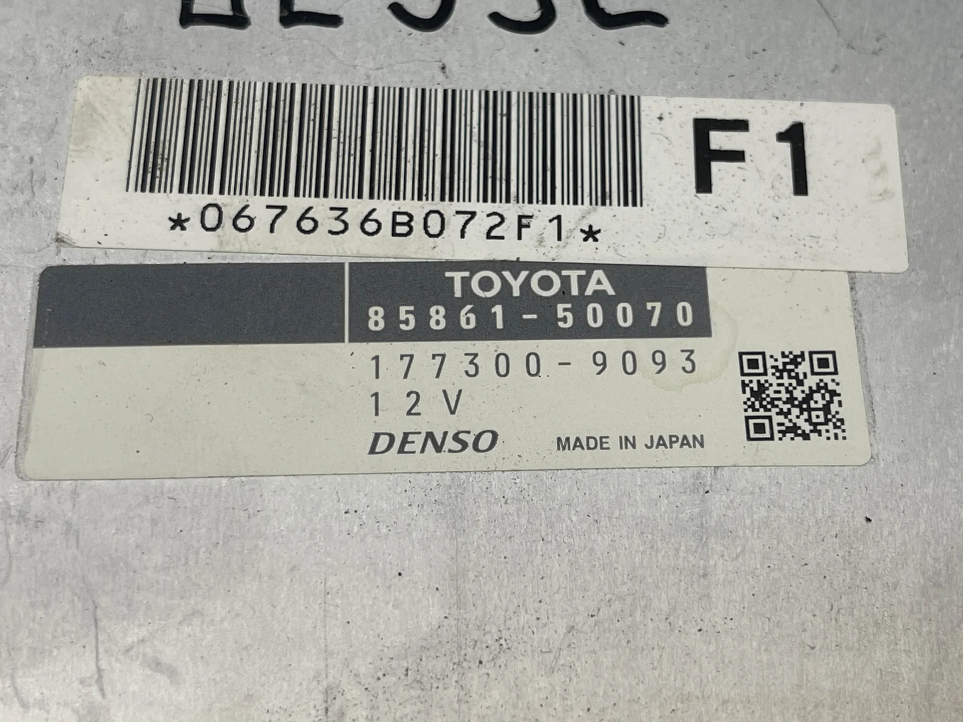Блок управления задним сиденьем Lexus LS IV USF40  8586150070 - миниатюра 3