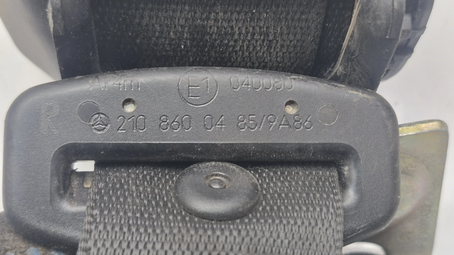 Ремень безопасности задний правый Mercedes-Benz W210 A2108600485 - миниатюра 2