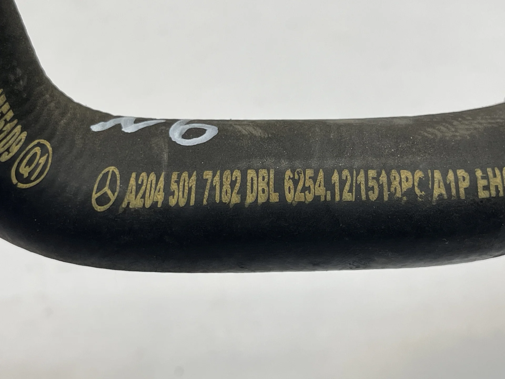 Патрубок системы охлаждения Mercedes-Benz W204 271 A2045017182 - миниатюра 2