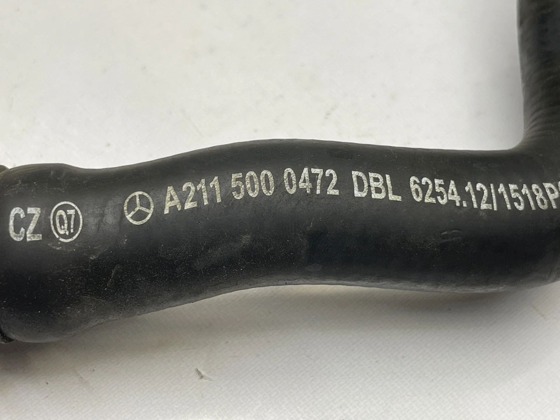Патрубок системы охлаждения Mercedes-Benz W211 112 A2115000472 - миниатюра 2