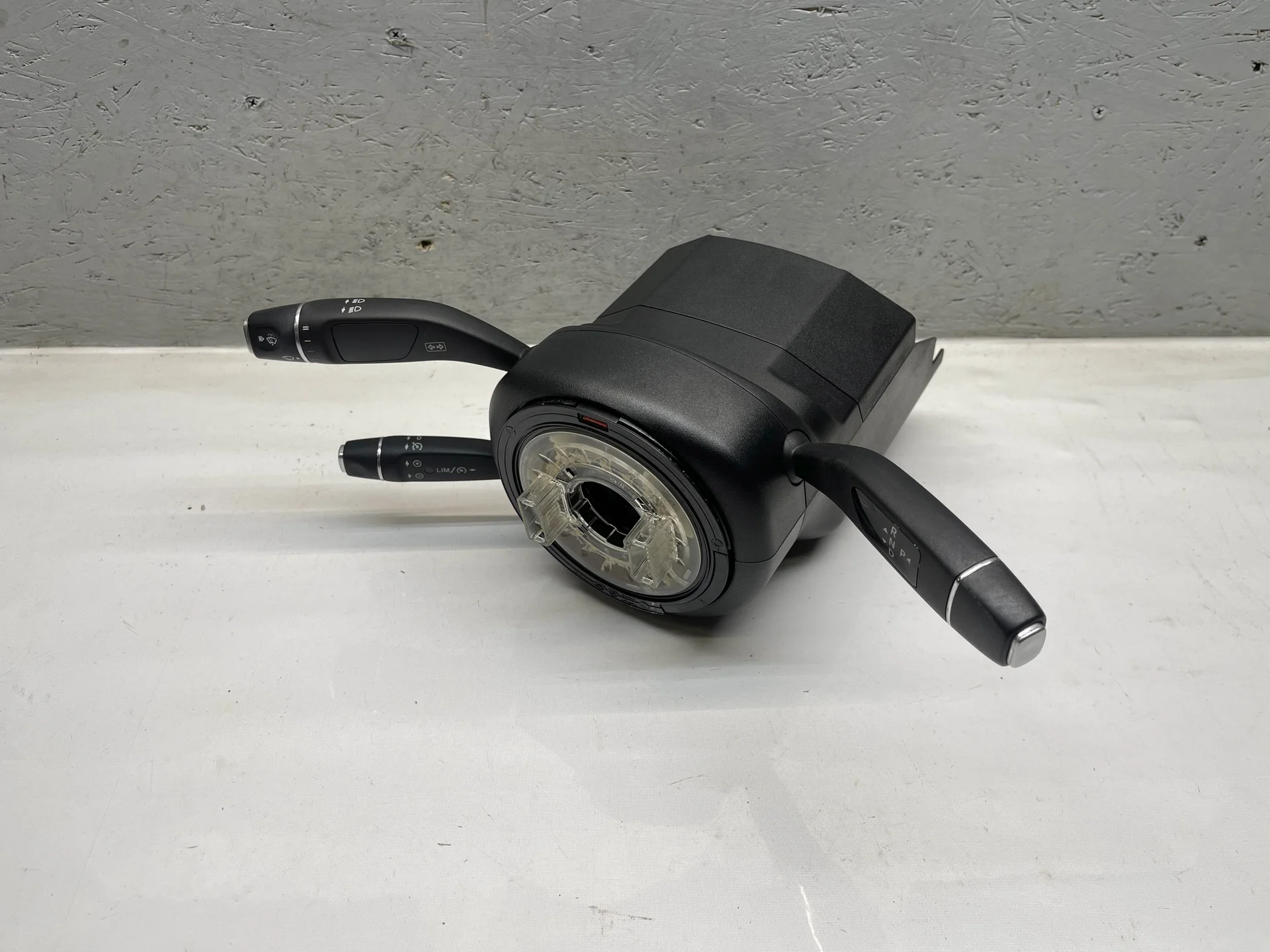 Переключатель подрулевой Mercedes-Benz C117 270 A2469004114 - изображение 1
