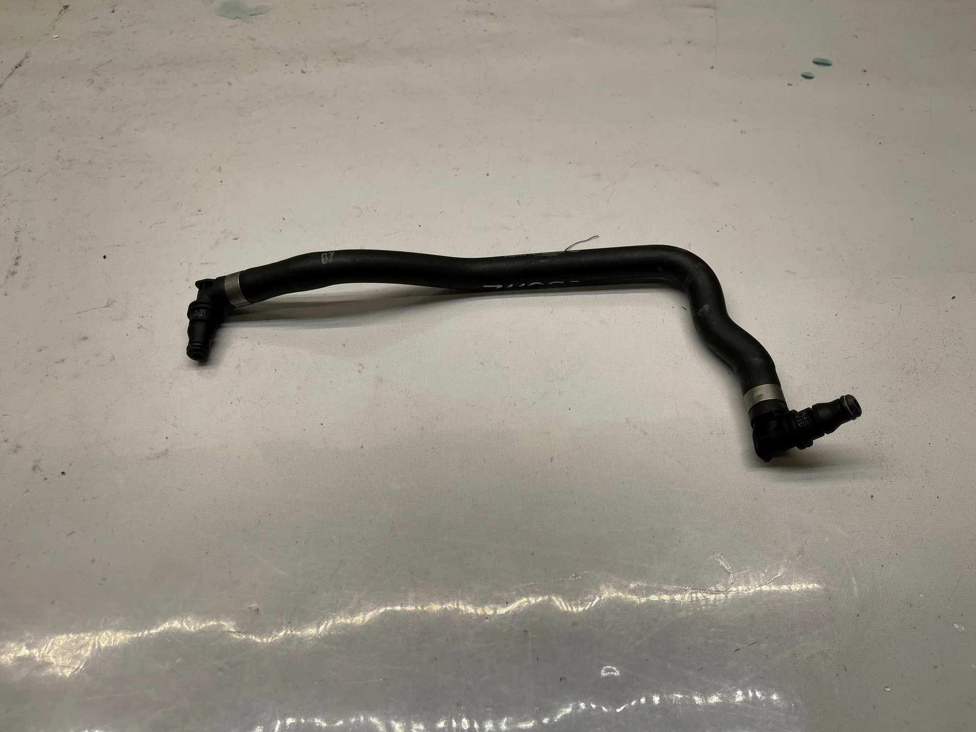 Патрубок системы охлаждения Mercedes-Benz W204 271 A2045010925 - изображение 1