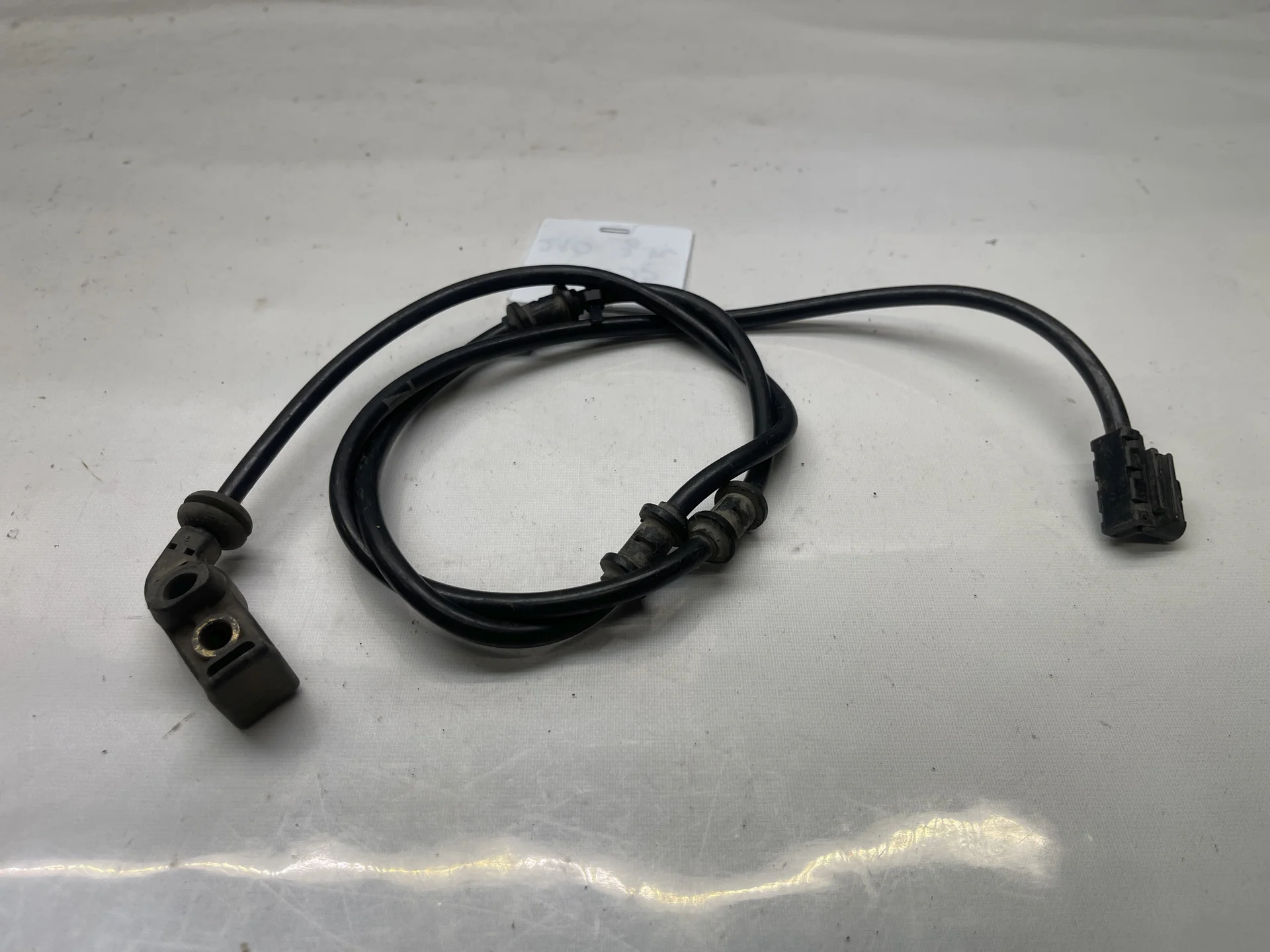 Проводка датчика износа задних колодок Mercedes-Benz W210 A2105409308 - изображение 1