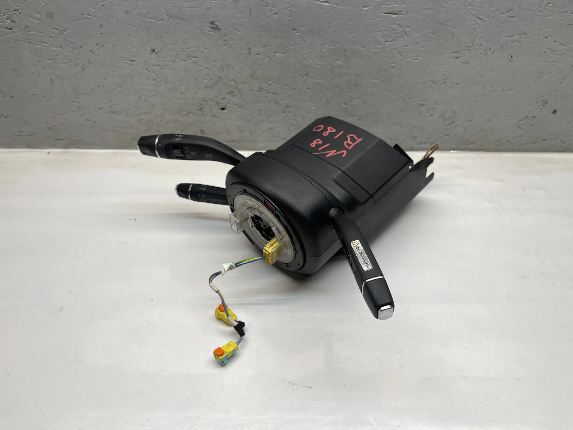 Переключатель подрулевой Mercedes-Benz W246 270 A2469008303 - изображение 1