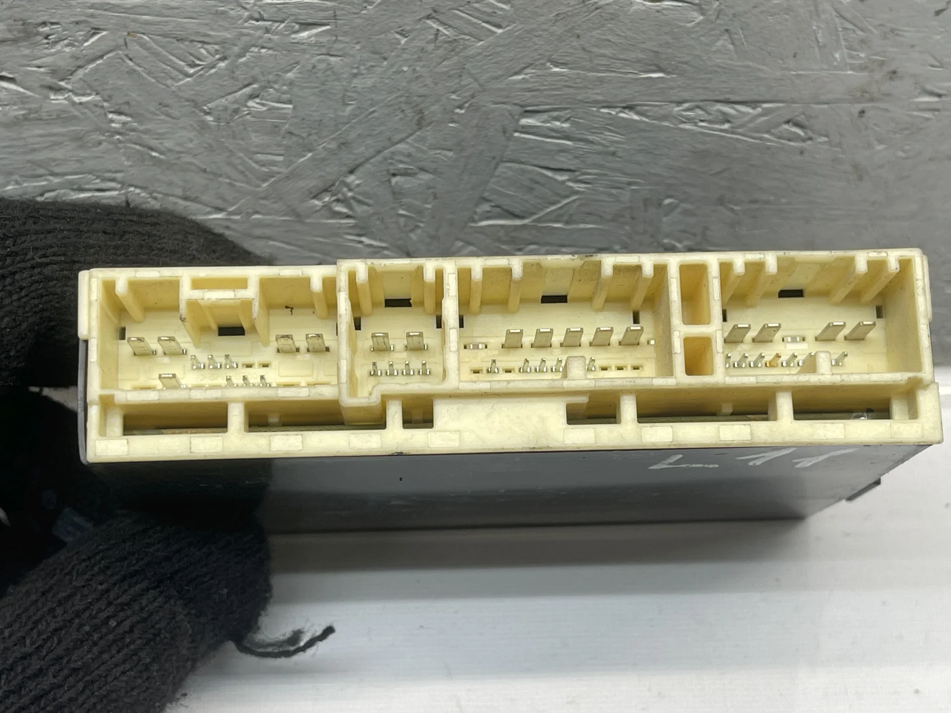 Блок управления светом Lexus LS IV USF40 8921950051 - миниатюра 2