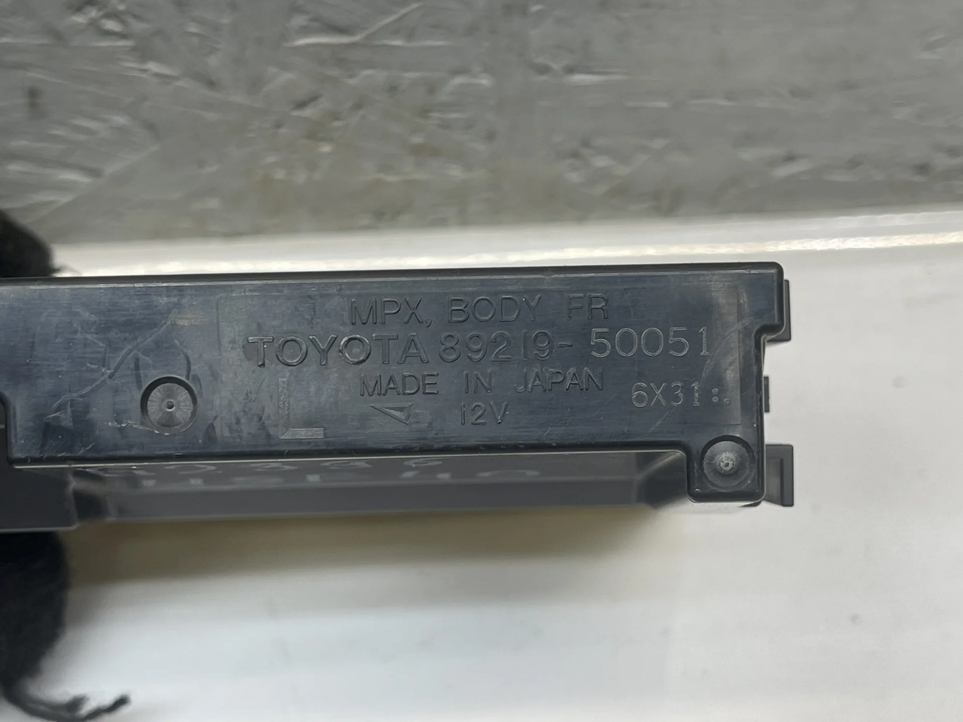 Блок управления светом Lexus LS IV USF40 8921950051 - миниатюра 3