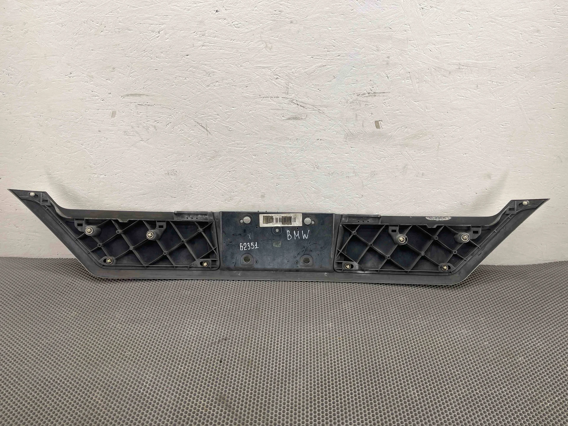 Накладка крышки багажника BMW 7 серия IV - E66  51137019535 - миниатюра 3