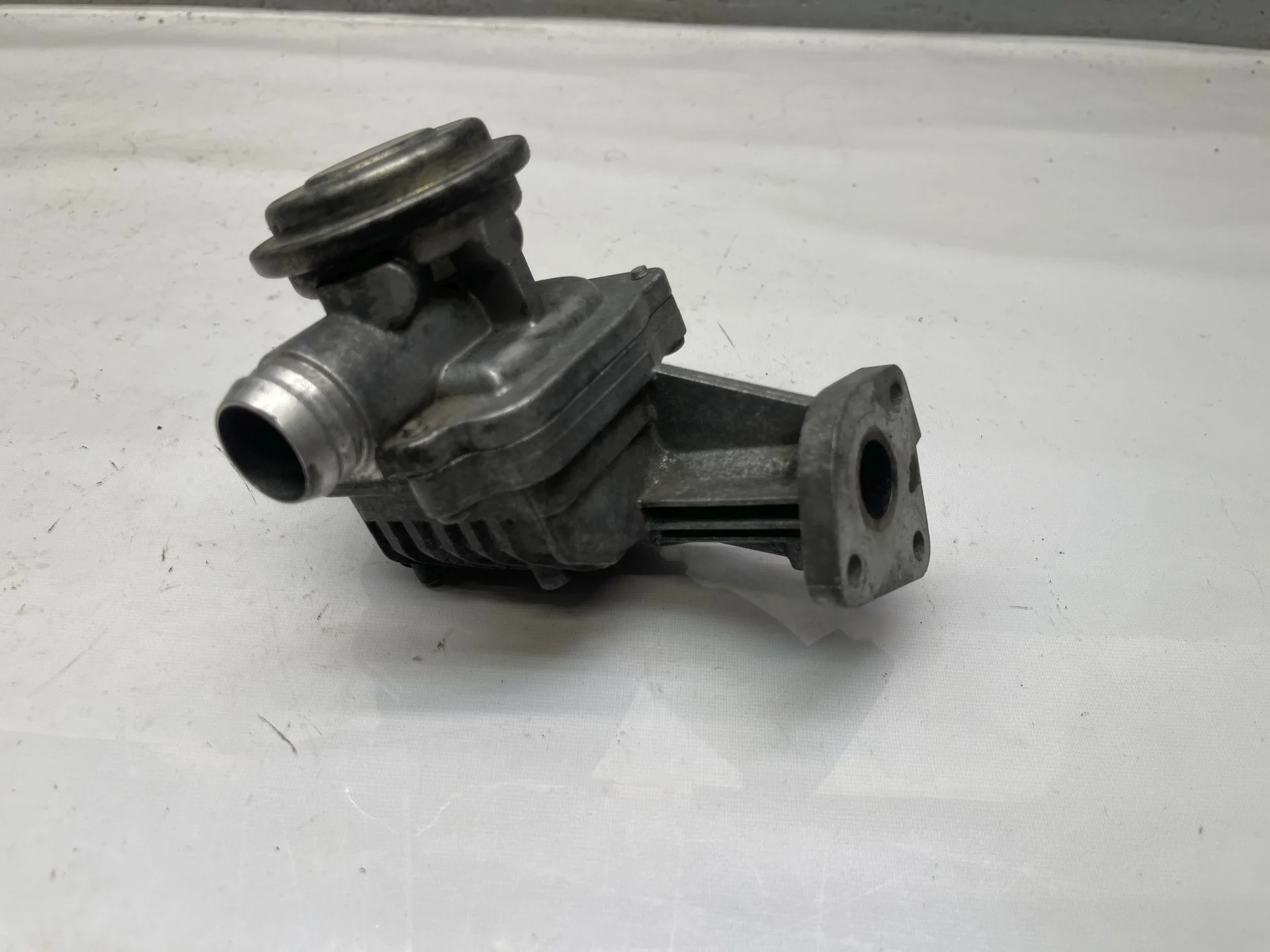 Клапан ЕГР Mercedes-Benz W211 272 A0021408360 - миниатюра 2