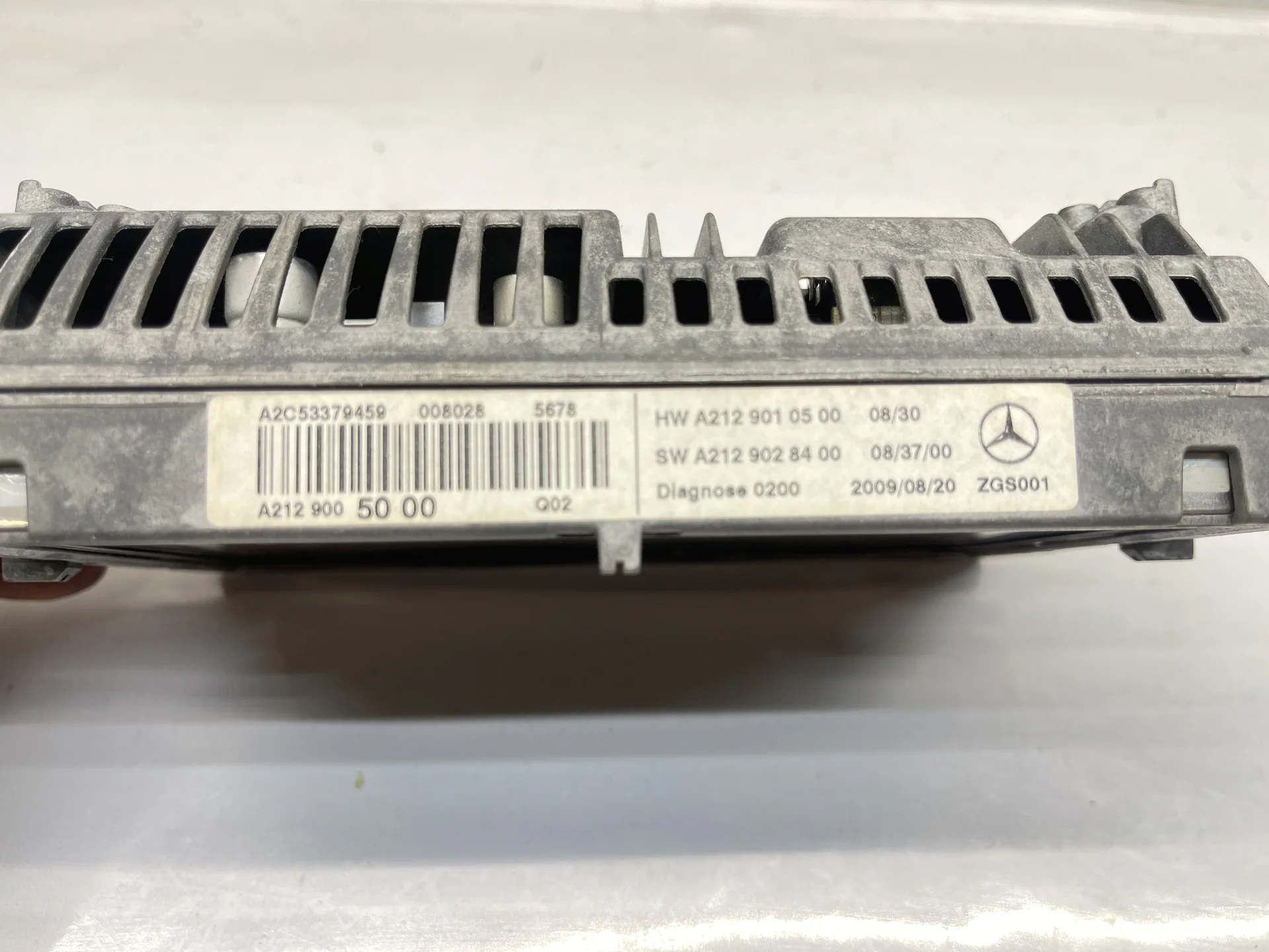 Монитор Mercedes-Benz W212 272 A2129005000 - миниатюра 3