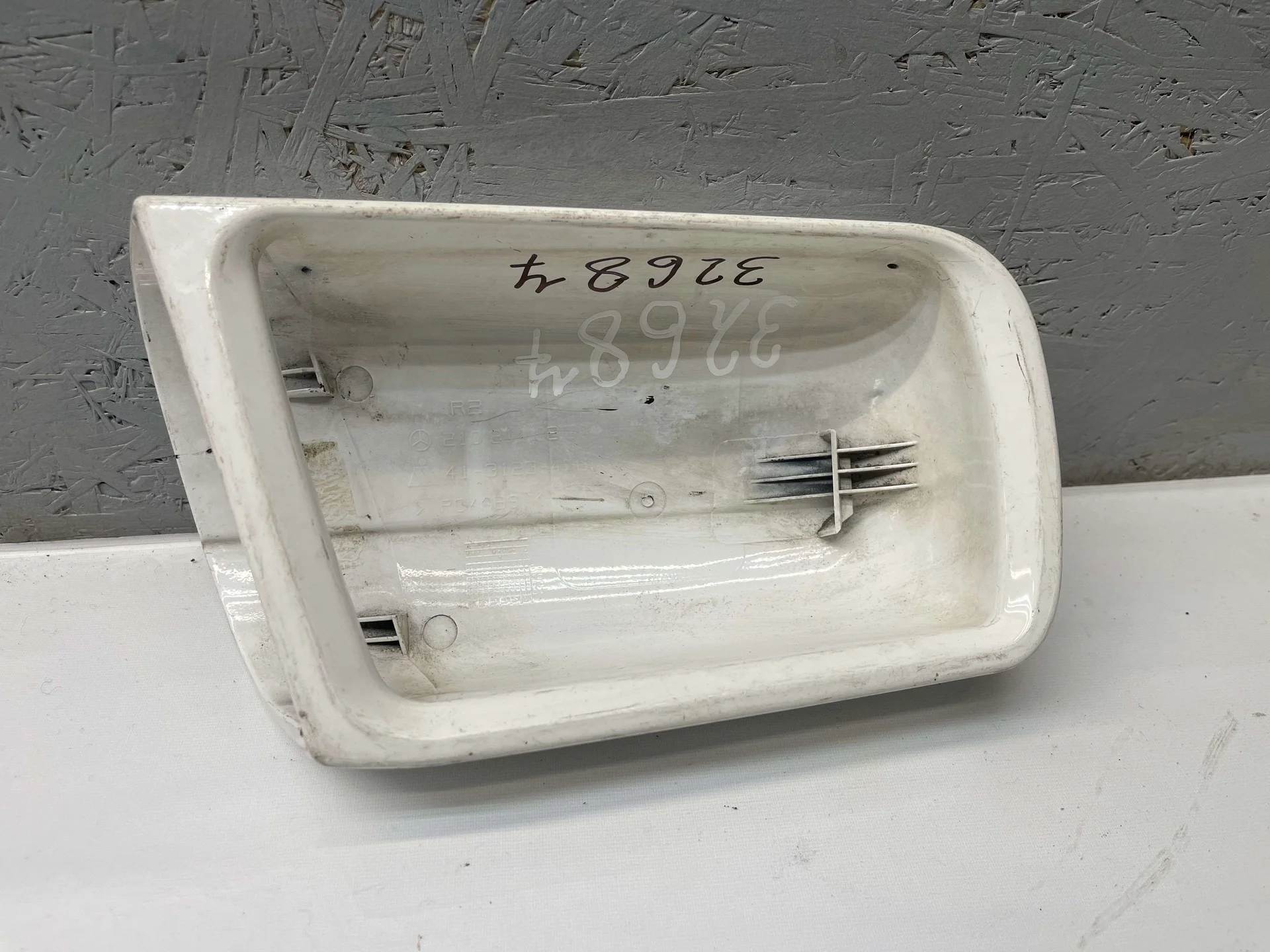 Корпус зеркала прав. Mercedes-Benz W210  A2108110260 - миниатюра 2