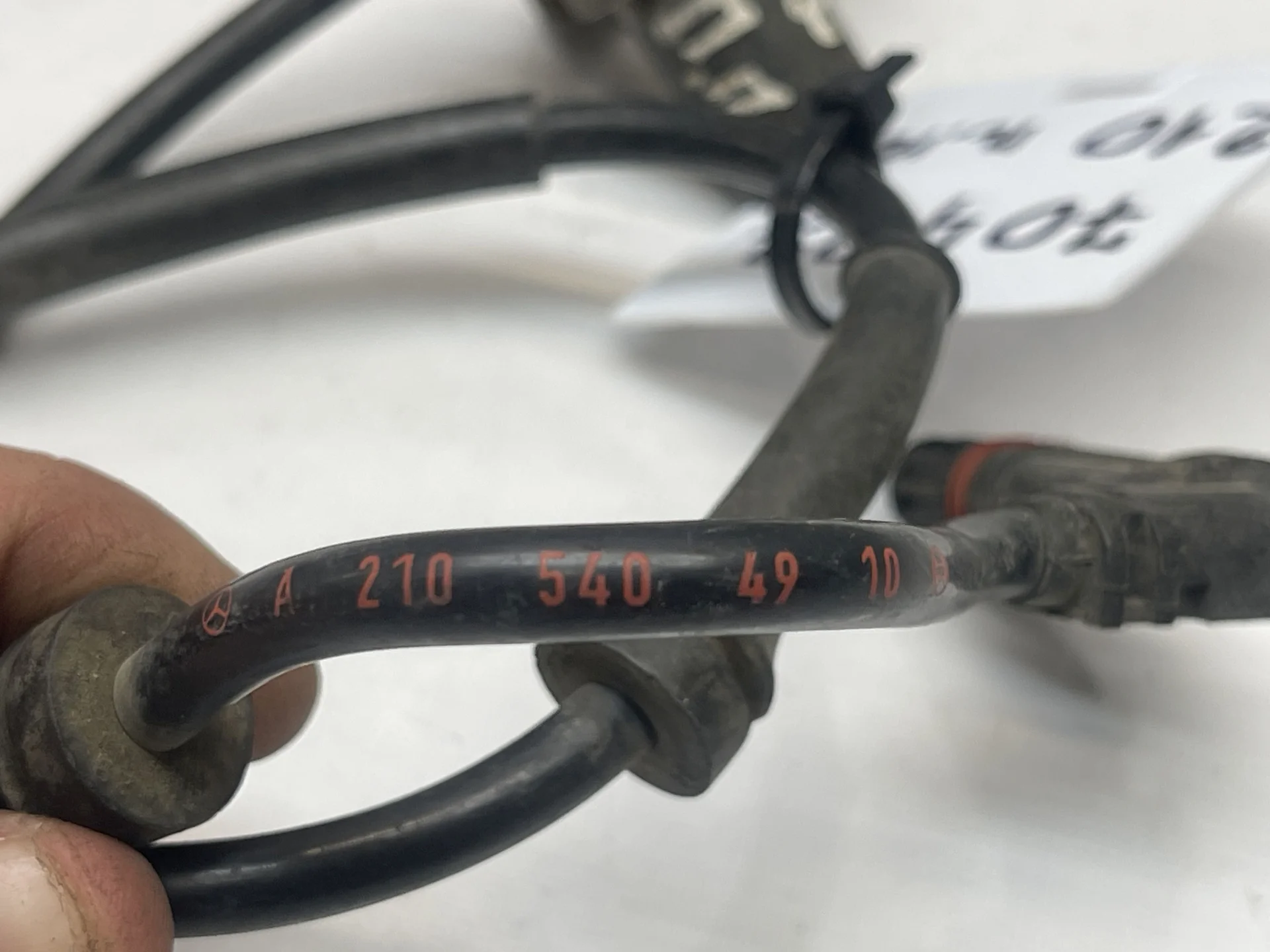Датчик ABS передний правый Mercedes-Benz W210 A2105404910 - миниатюра 4
