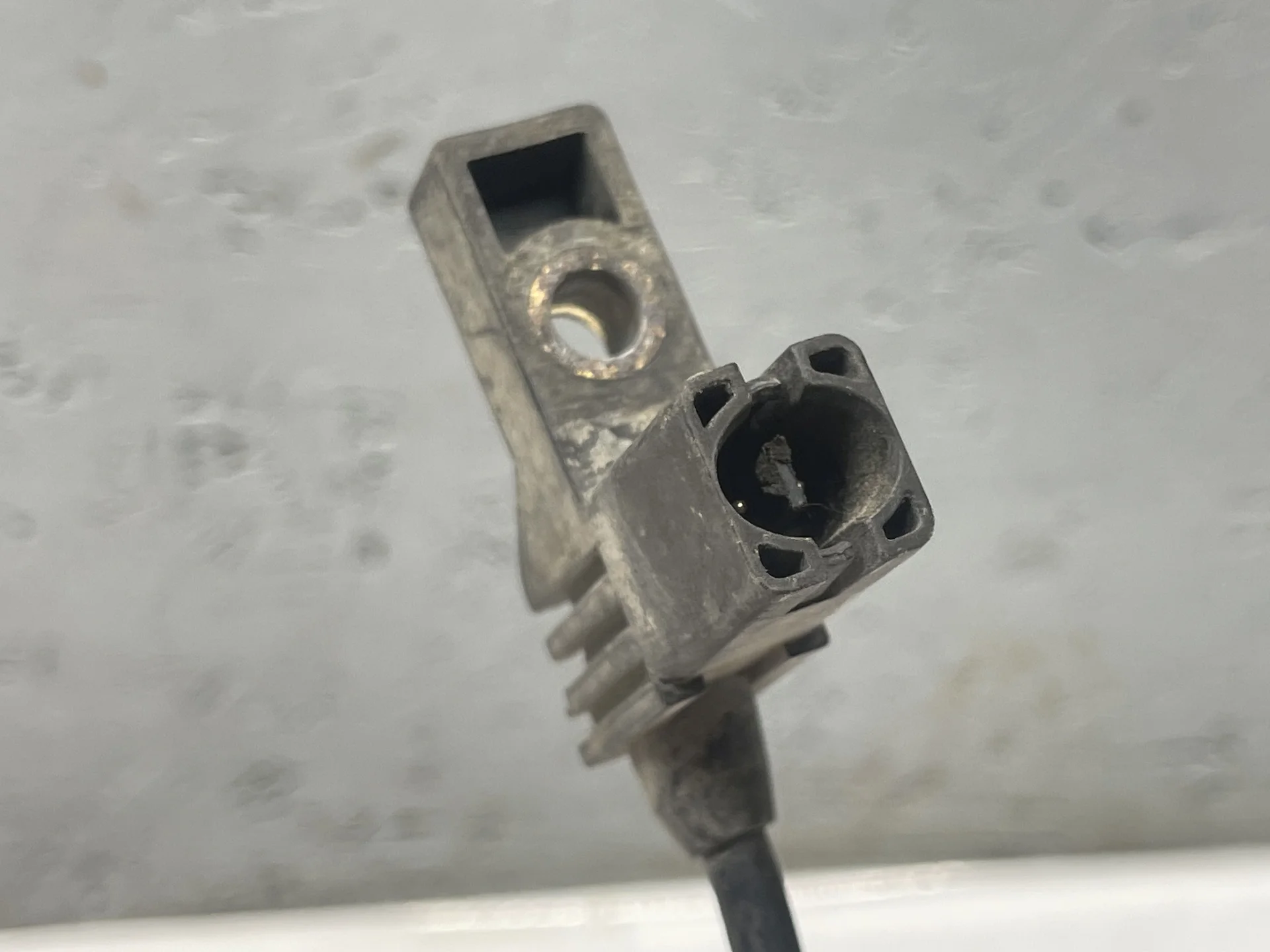 Проводка датчика износа передних колодок  Mercedes-Benz W164  A1645404633 - миниатюра 3