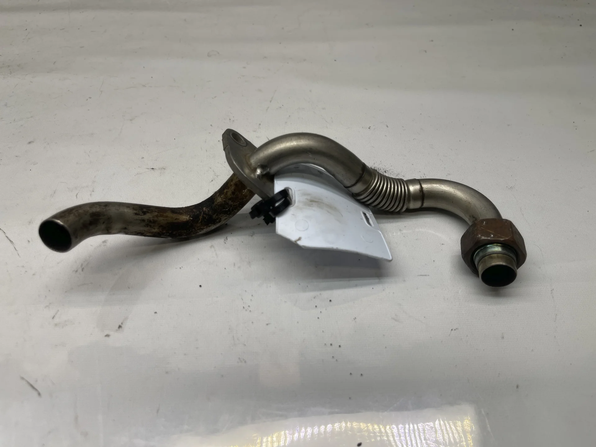 Трубка ЕГР Mercedes-Benz W211 112 A1121400108 - изображение 1