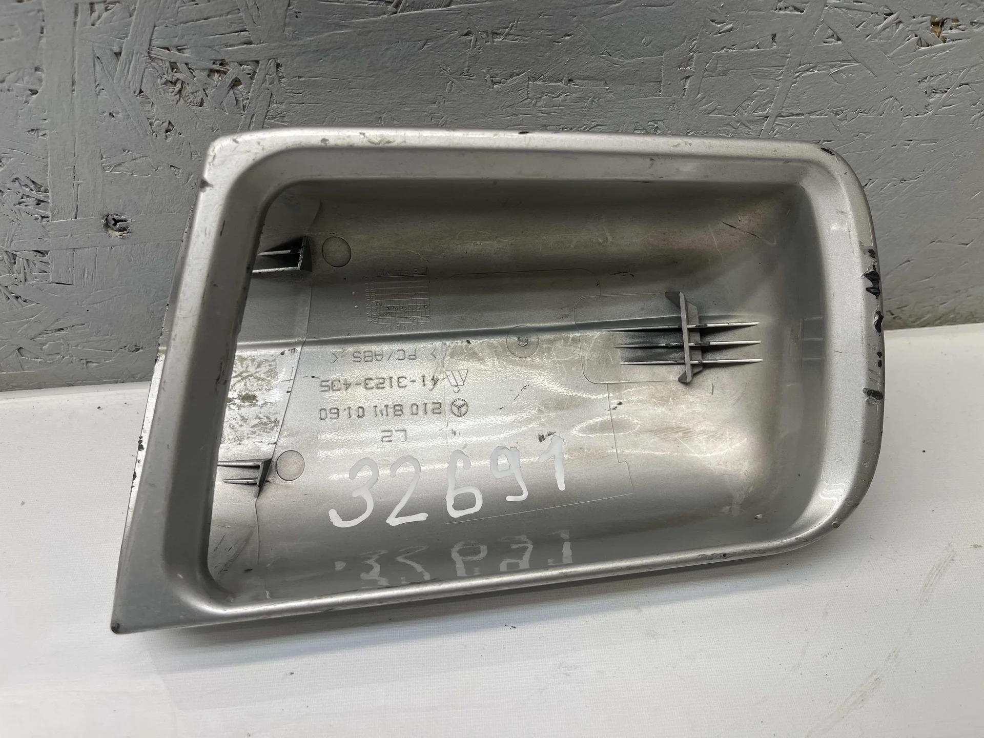 Корпус зеркала лев. Mercedes-Benz W210  A2108110160 - миниатюра 2