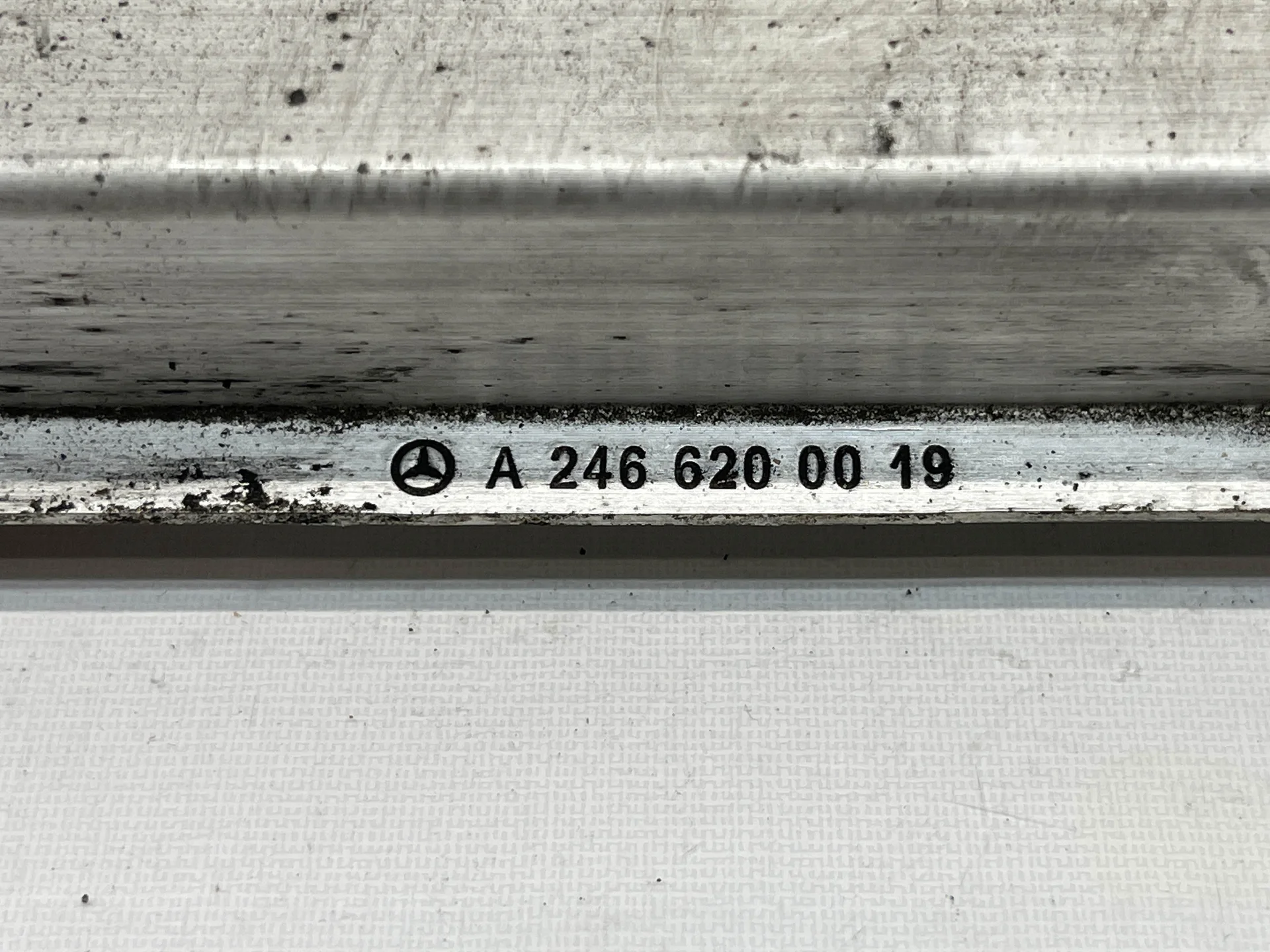 Опора радиатора Mercedes-Benz W246 270 A2466200019 - миниатюра 2