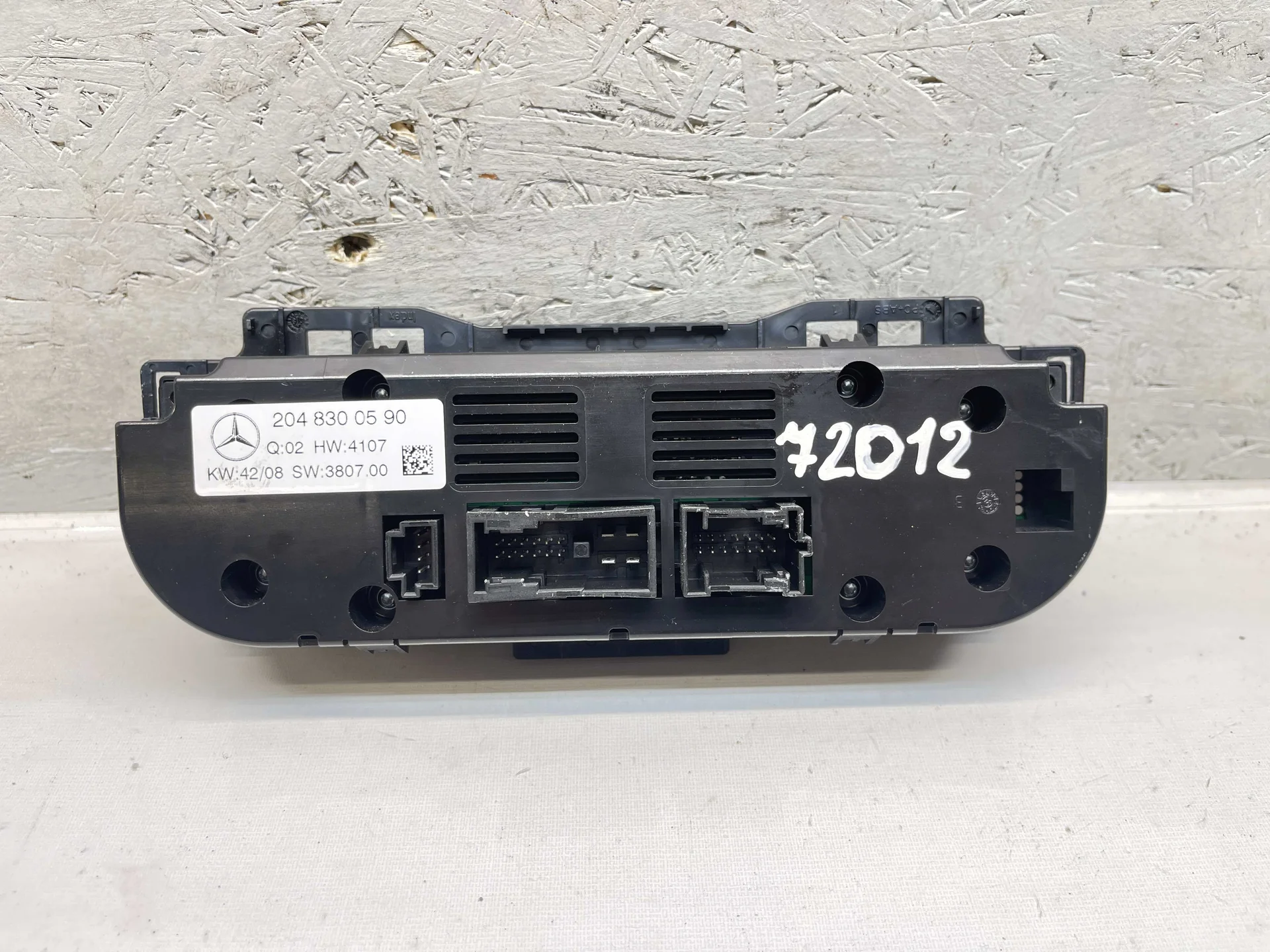 Накладка блока управления климатом Mercedes-Benz W204 271 A2048300590 - миниатюра 2