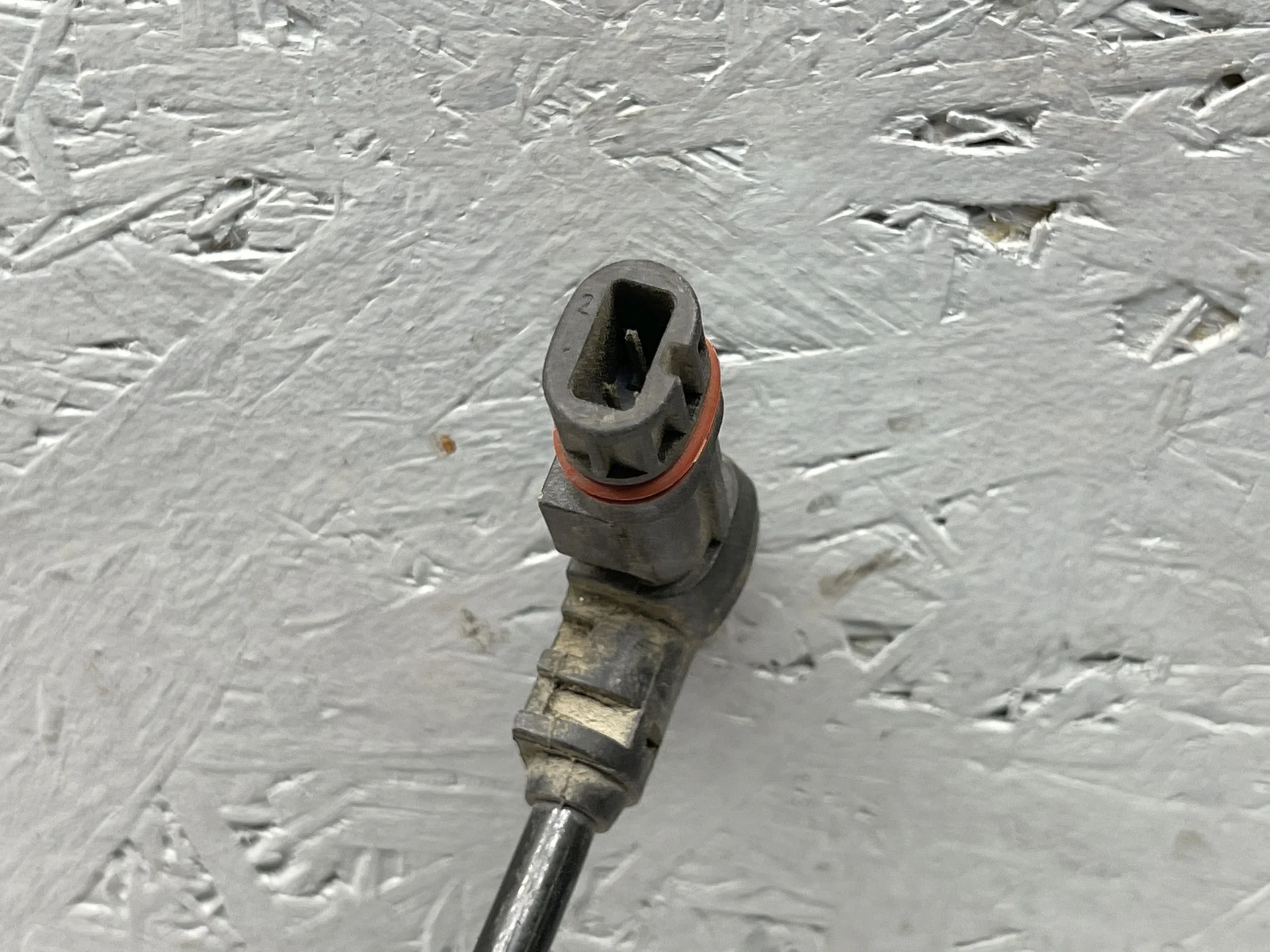 Датчик ABS передний Mercedes-Benz W221  A2215400317 - миниатюра 2