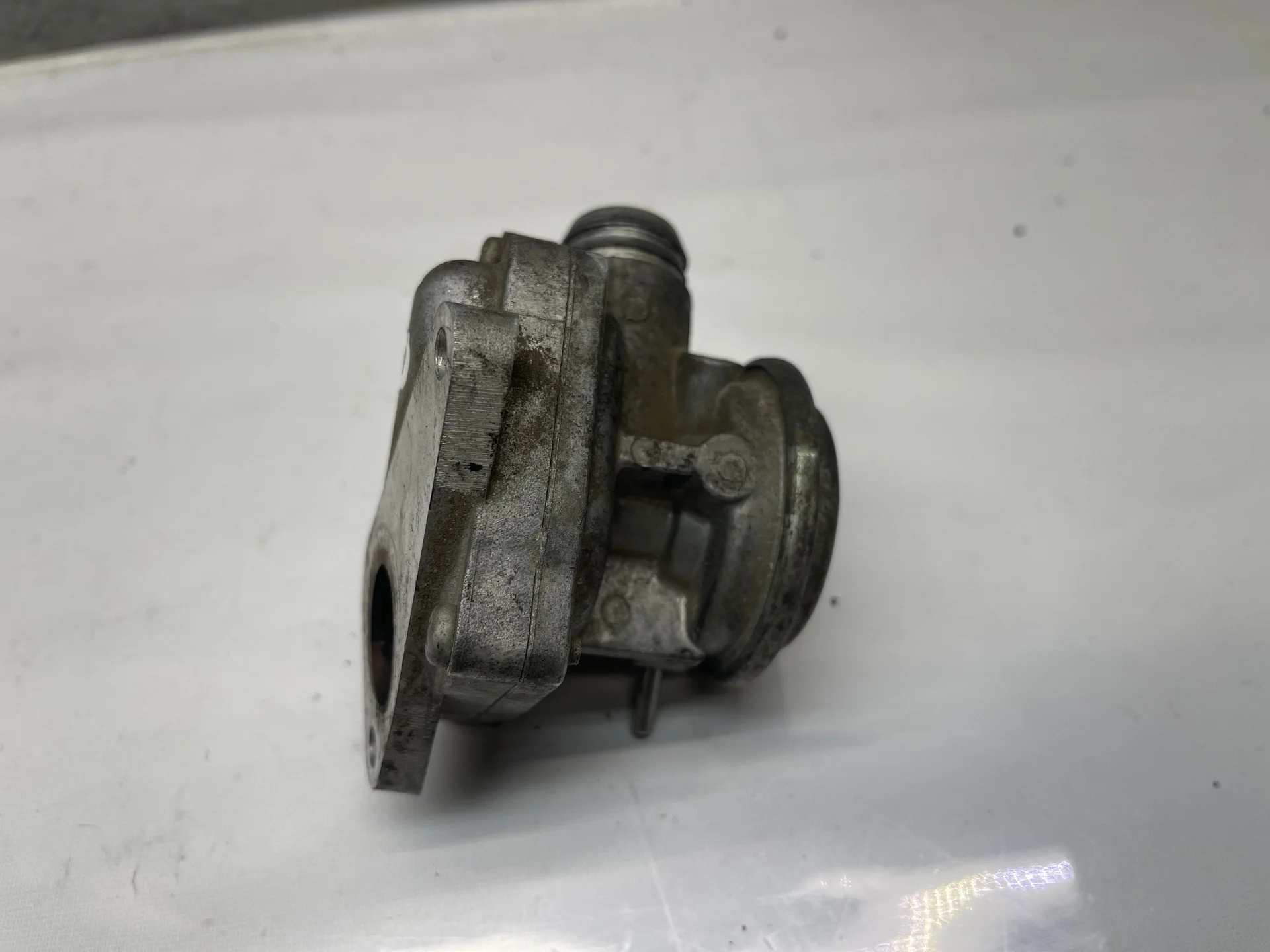 Клапан ЕГР Mercedes-Benz W211 273 A0021407460 - миниатюра 2