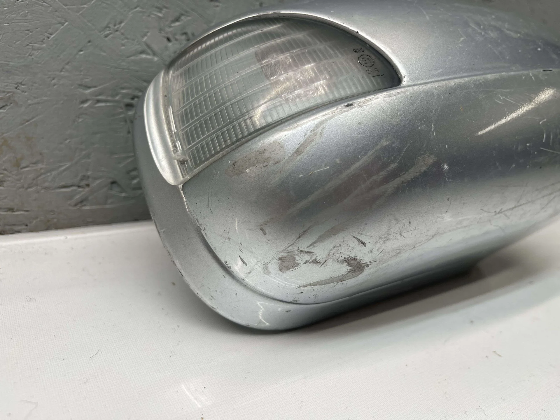 Корпус зеркала прав. Mercedes-Benz W210  A2108100264 - миниатюра 2
