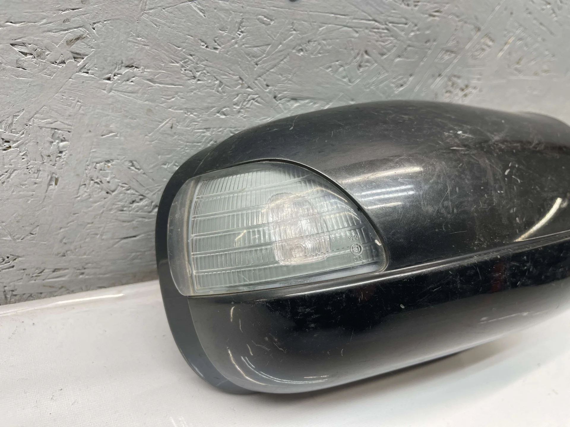 Корпус зеркала прав. Mercedes-Benz W202  A2108100264 - миниатюра 2