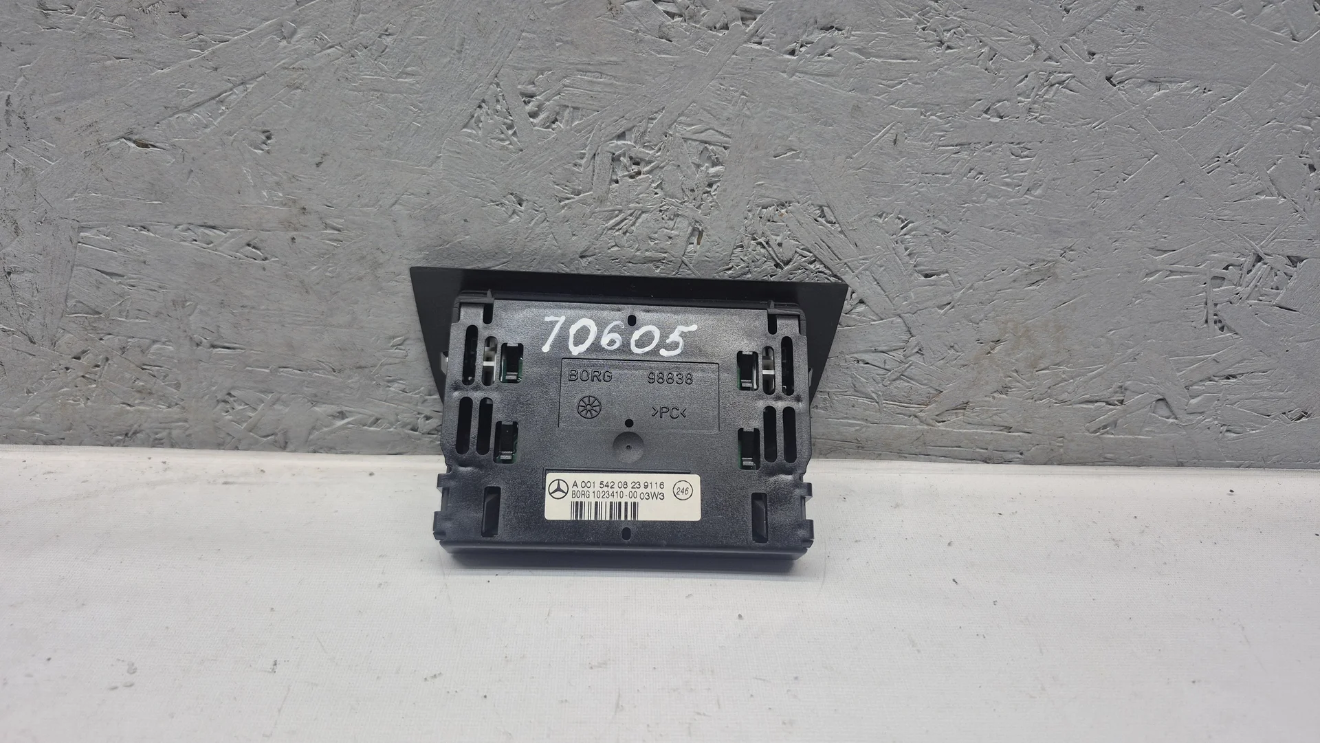 Дисплей парктроника Mercedes-Benz R230  A0015420823 - миниатюра 2