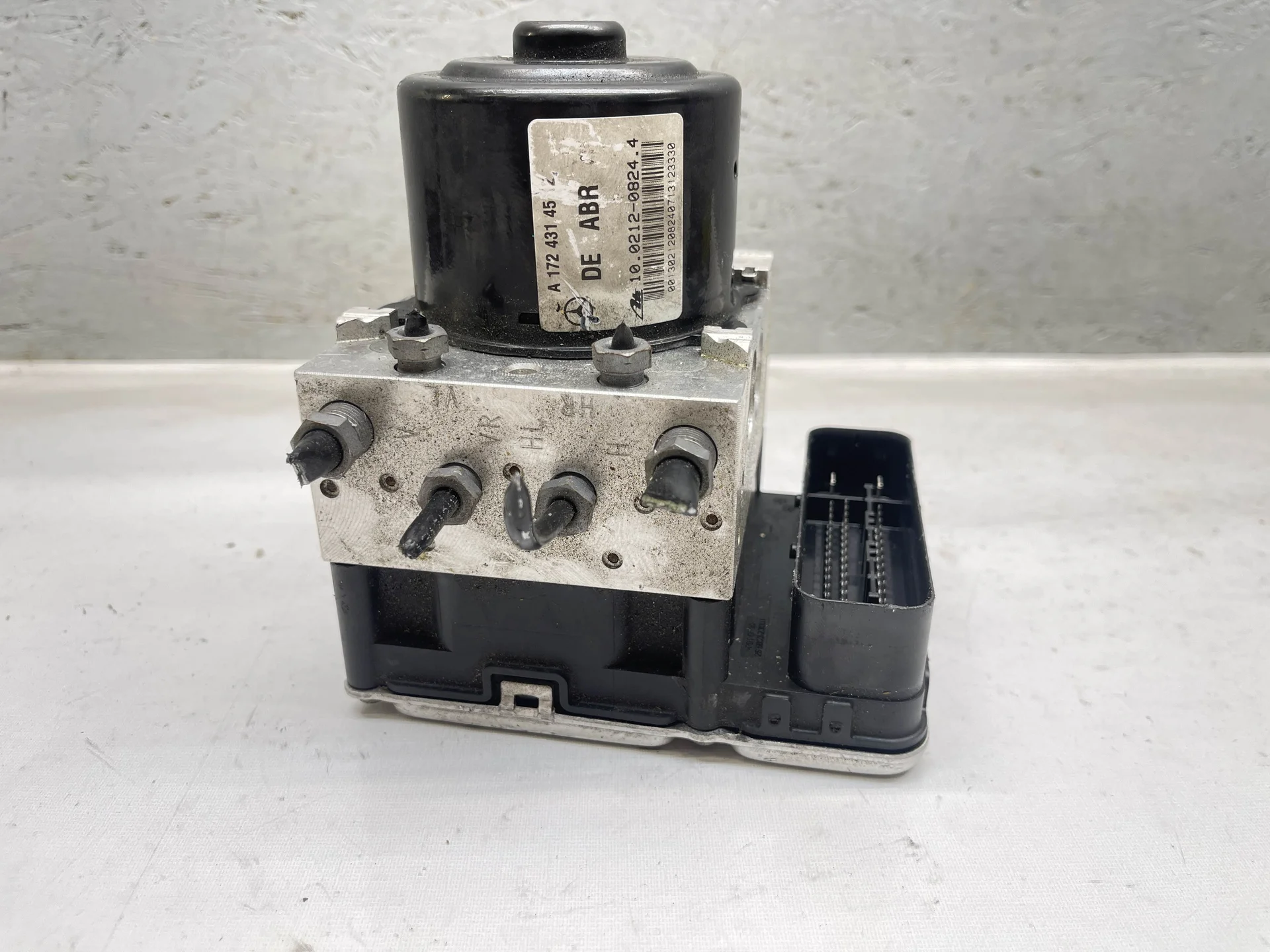 Блок ABS (насос) Mercedes-Benz W204 271 A1724316012 - миниатюра 3