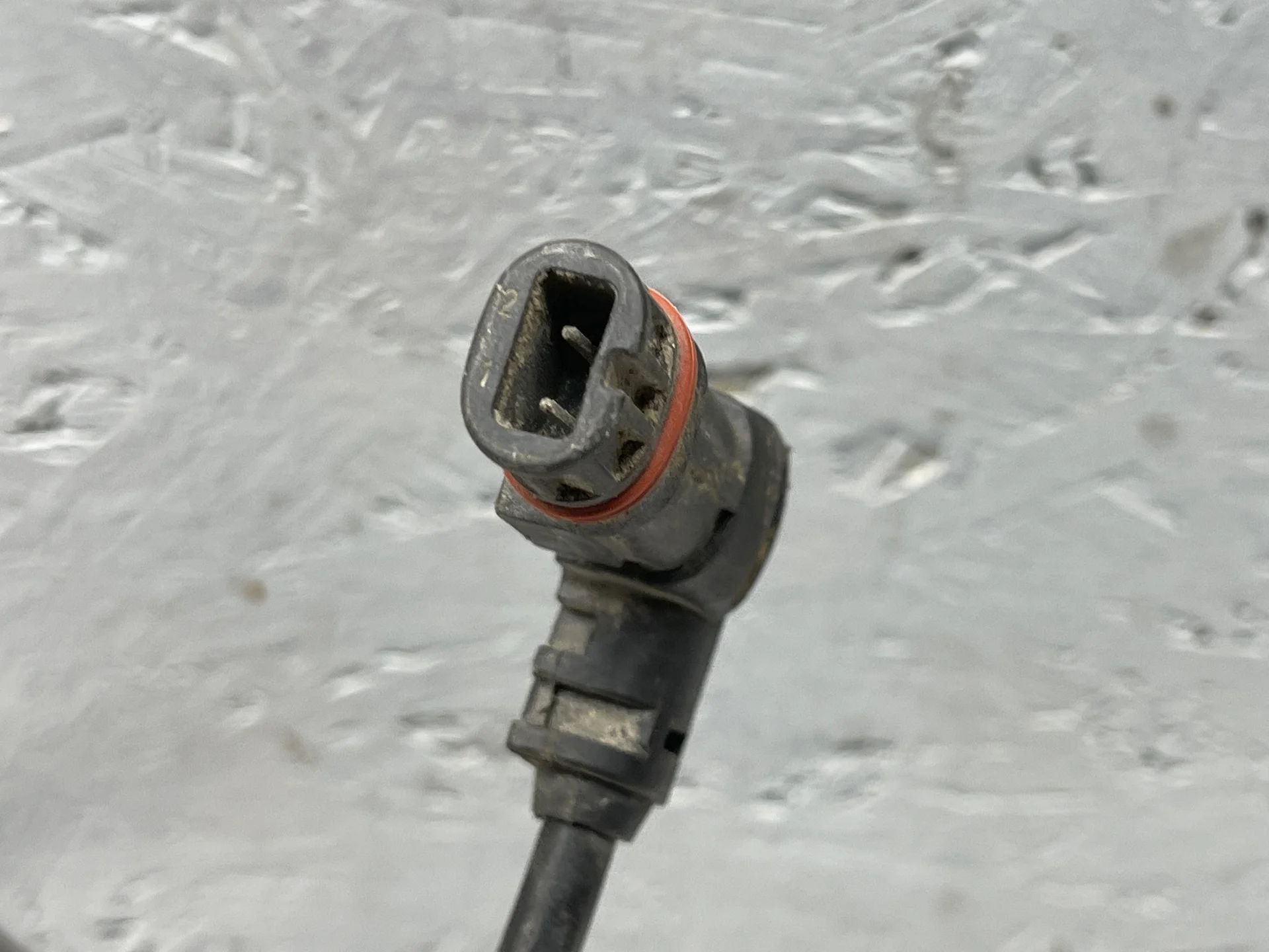 Датчик ABS передний Mercedes-Benz W221 A2218400317 - миниатюра 2