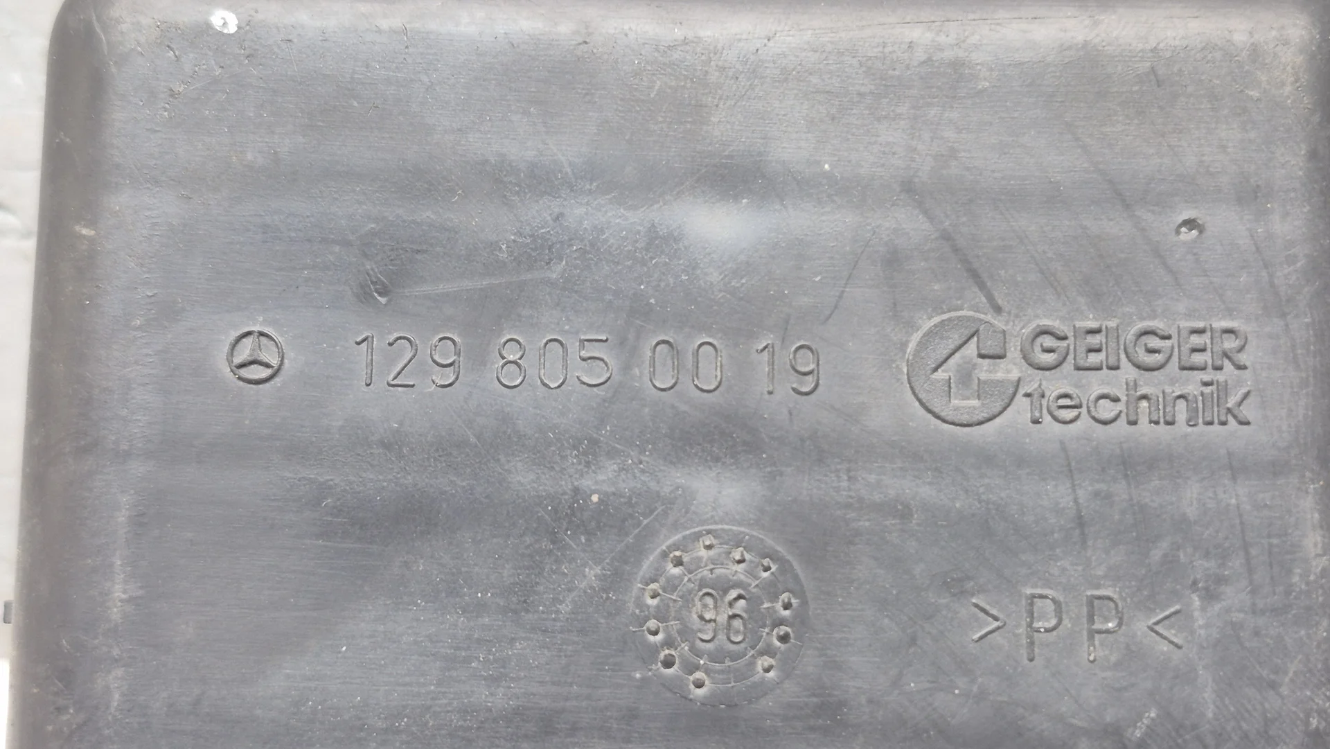 Ресивер вакуумной системы Mercedes-Benz W210  A1298050019 - миниатюра 2