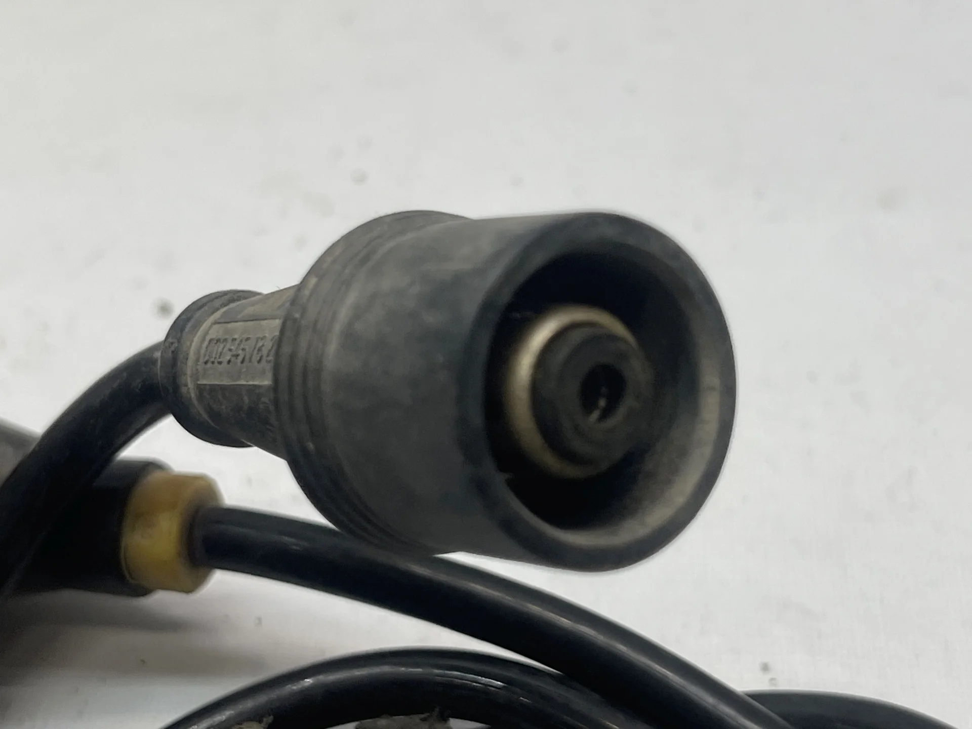 Датчик ABS передний левый Mercedes-Benz W124  A1245401617 - миниатюра 2