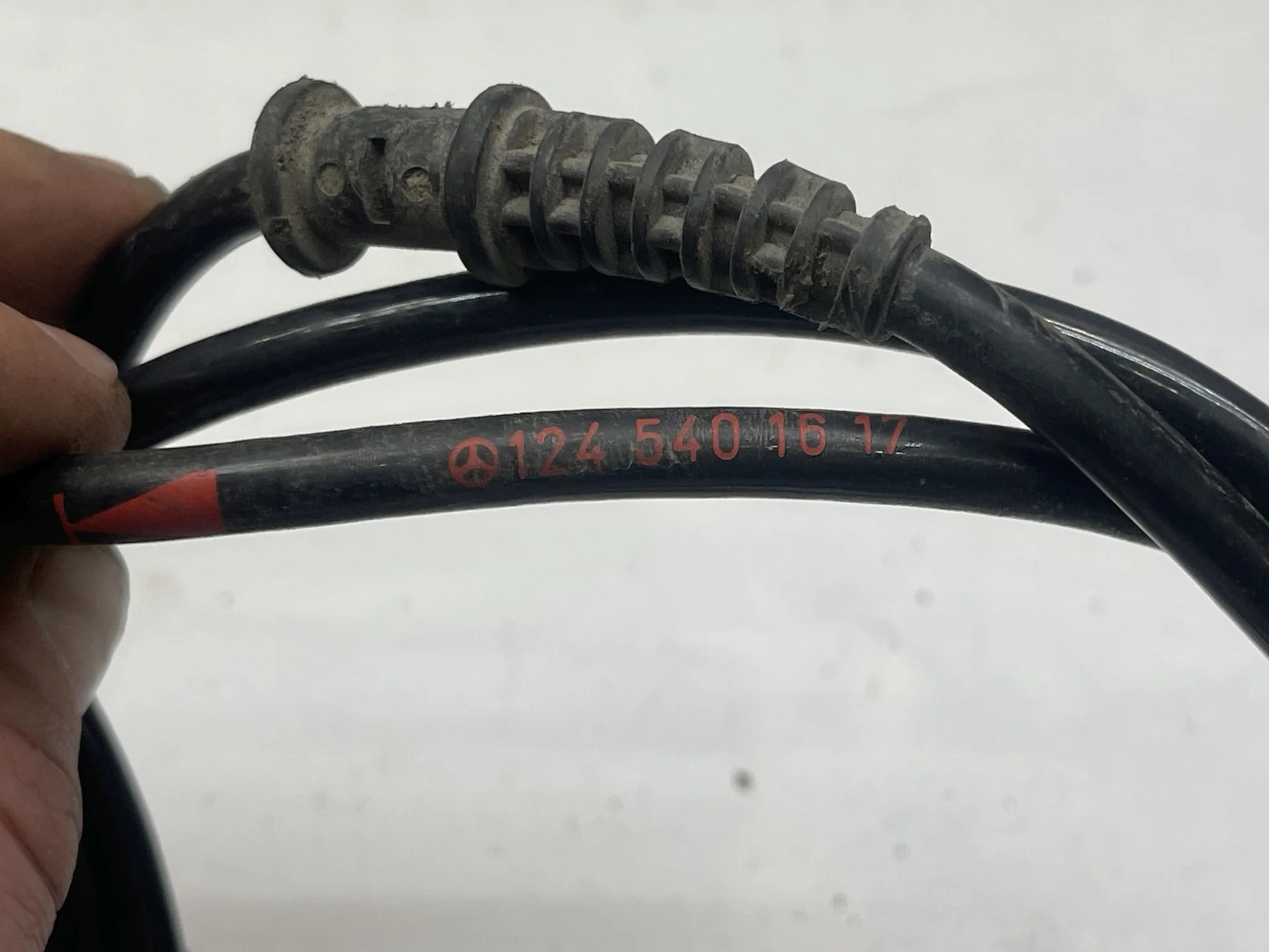 Датчик ABS передний левый Mercedes-Benz W124  A1245401617 - миниатюра 4