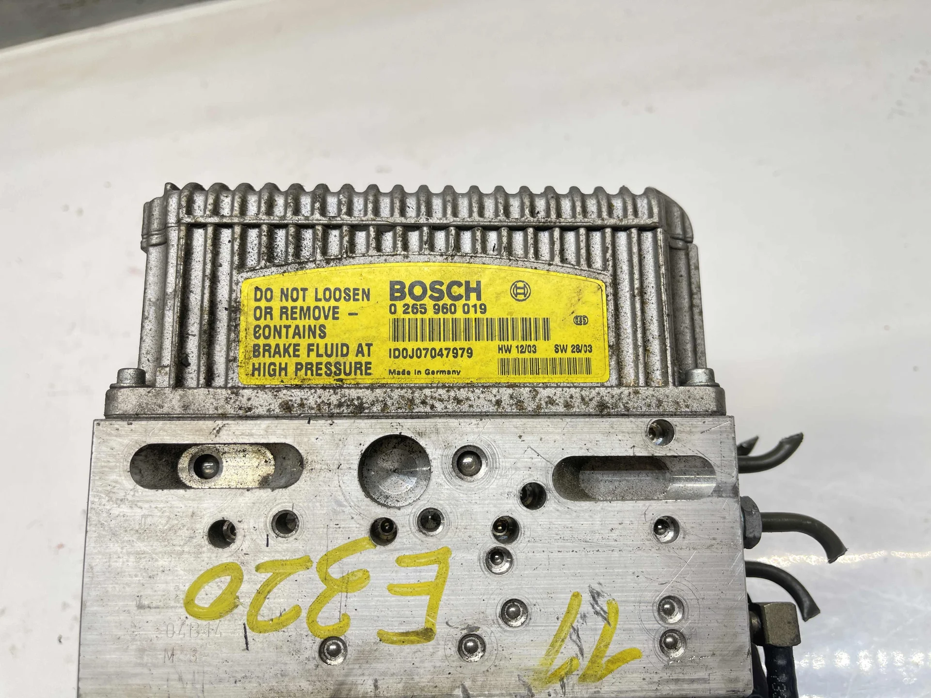 Блок ABS (насос) Mercedes-Benz W211 112 A0054317912 - миниатюра 5