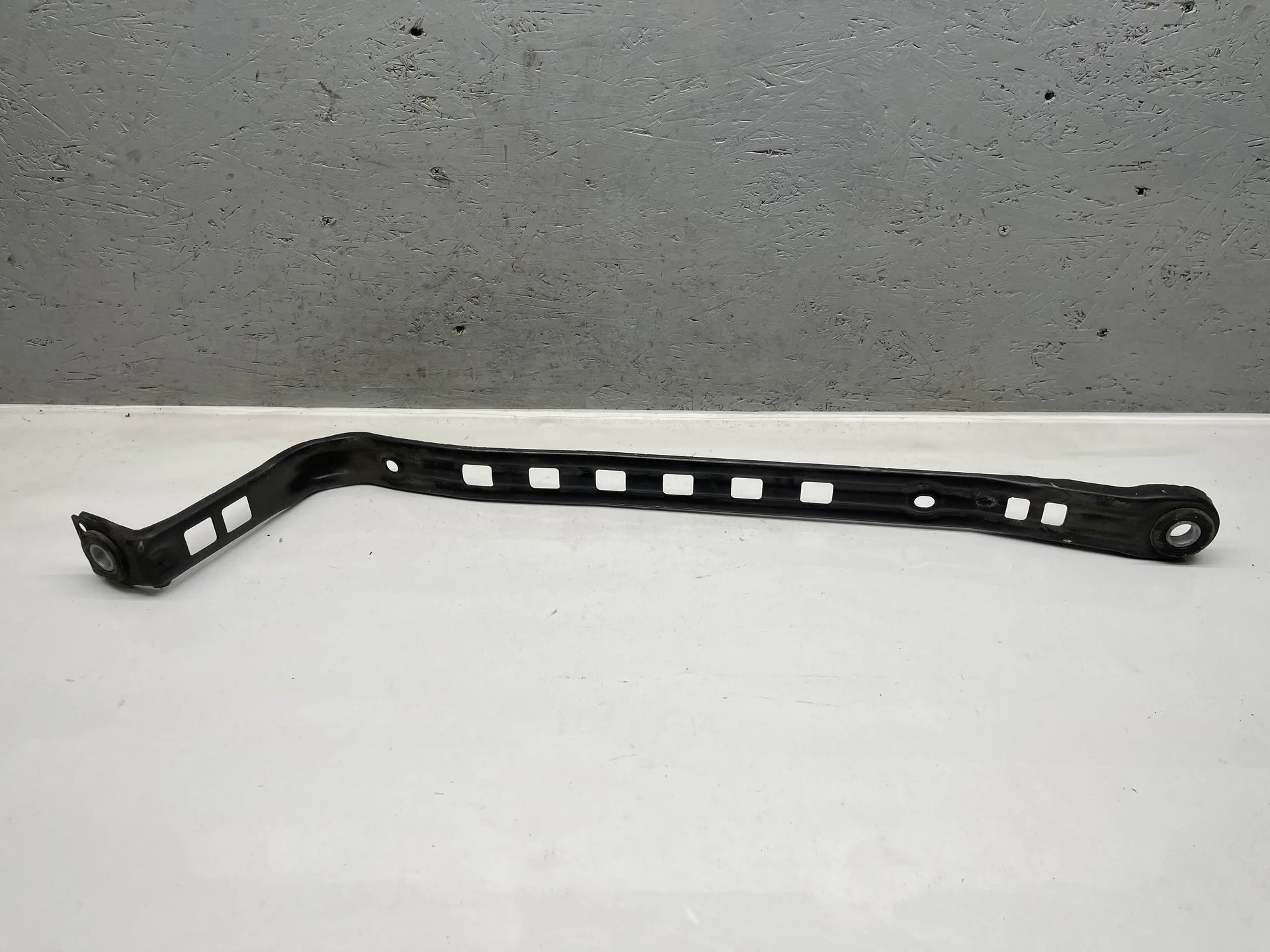 Лента крепления бензобака Mercedes-Benz W204 271 A2044700140