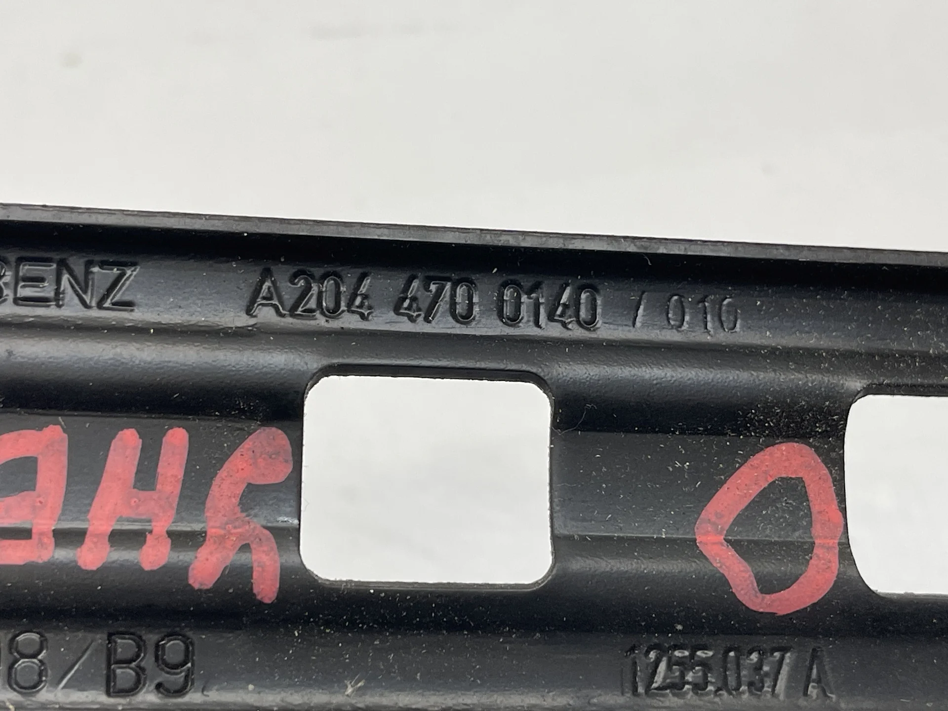 Лента крепления бензобака Mercedes-Benz W204 271 A2044700140 - миниатюра 2