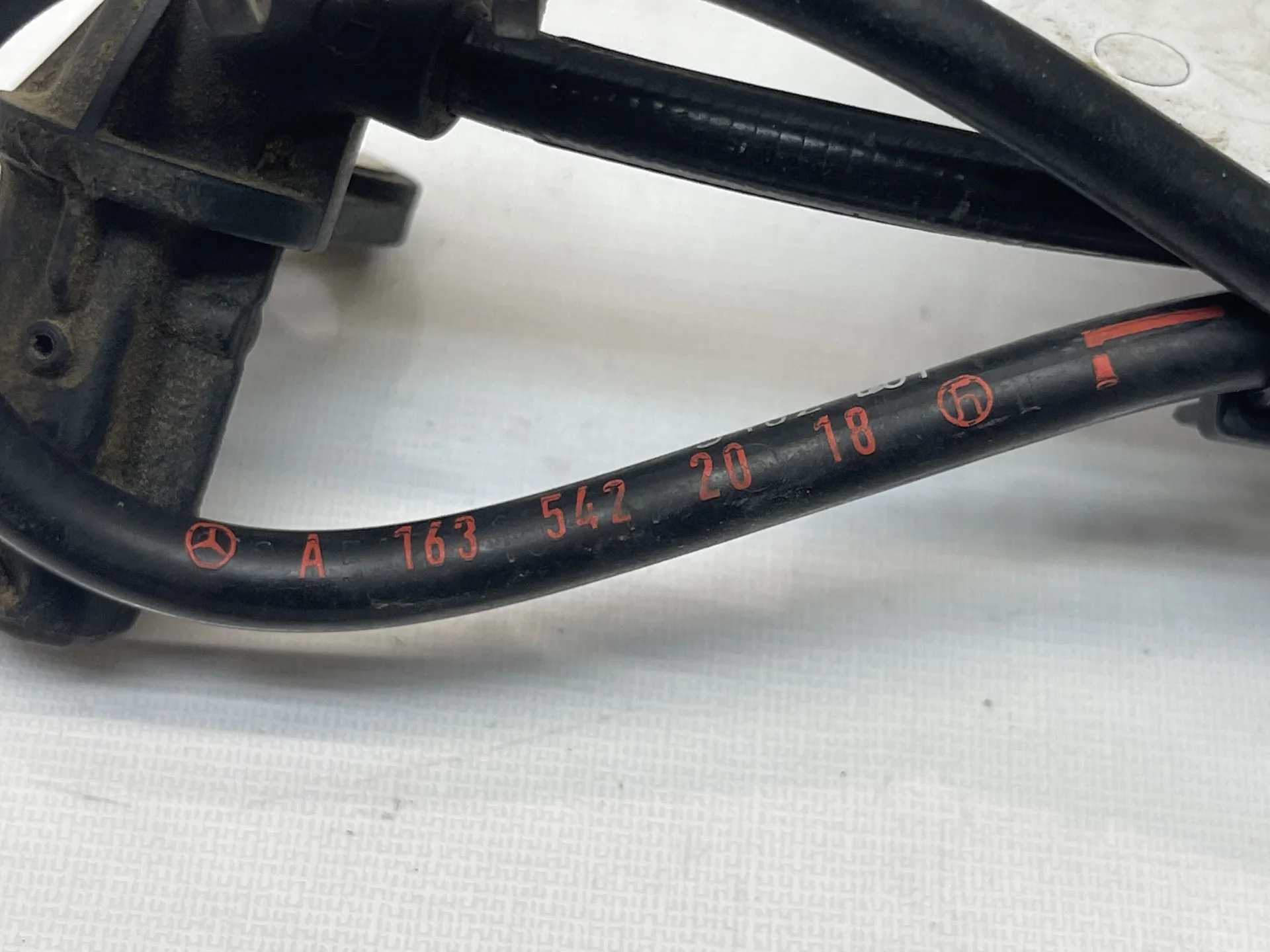 Датчик ABS задний Mercedes-Benz W163  A1635422018 - миниатюра 4