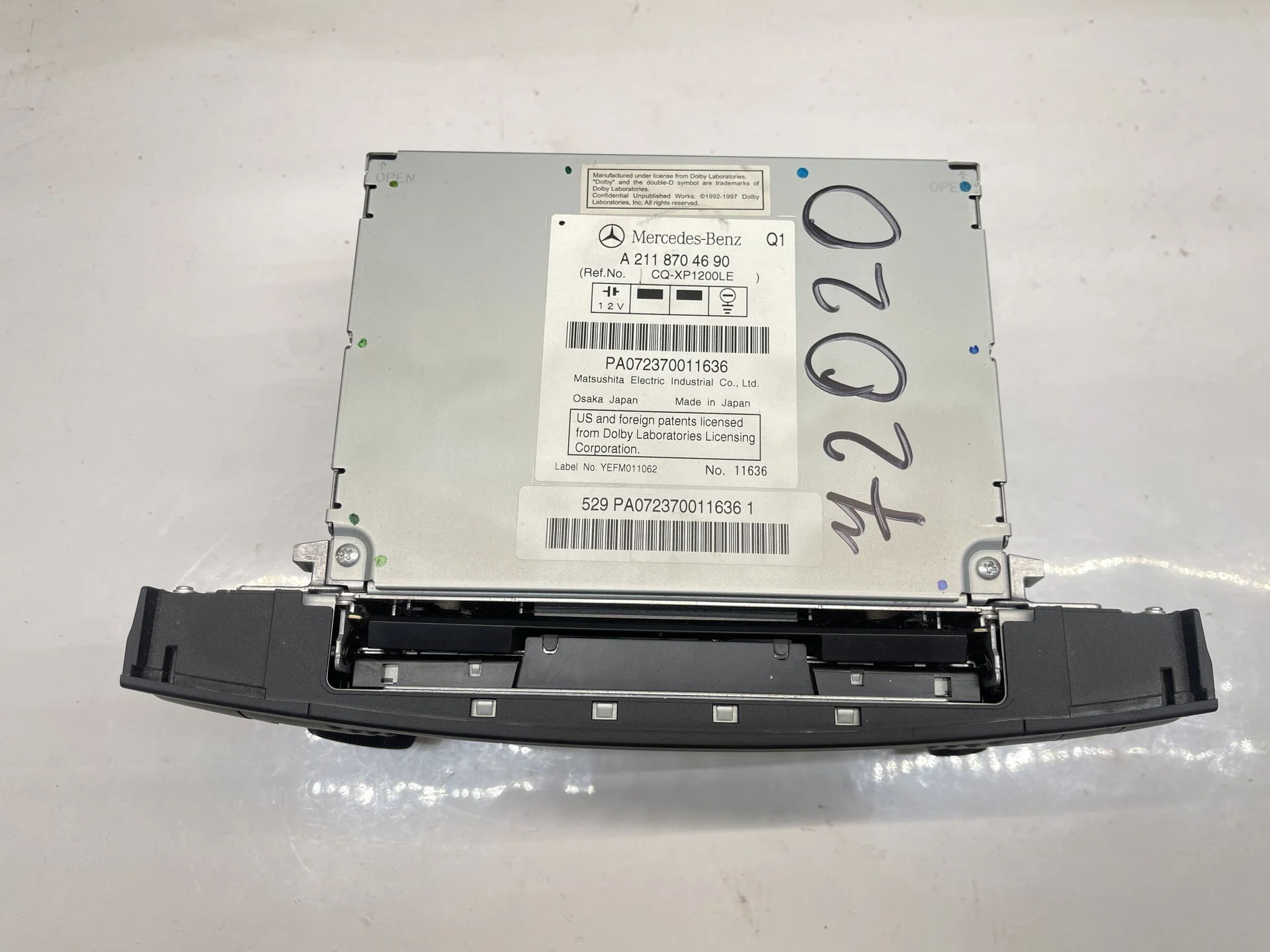Команд Mercedes-Benz W211 272 A2118704690 - миниатюра 2