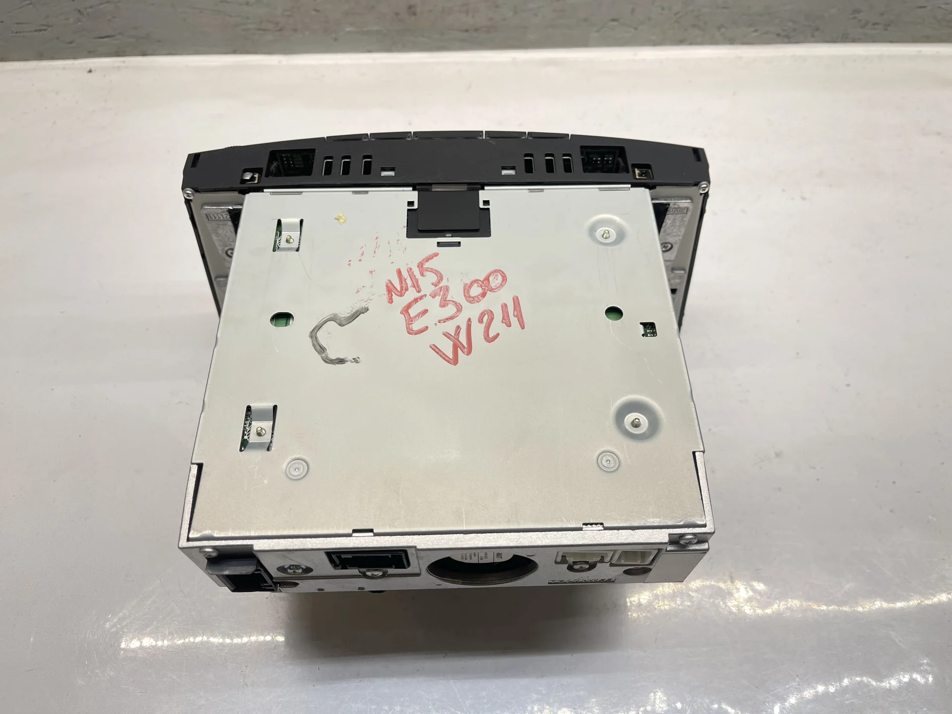 Команд Mercedes-Benz W211 272 A2118704690 - миниатюра 6