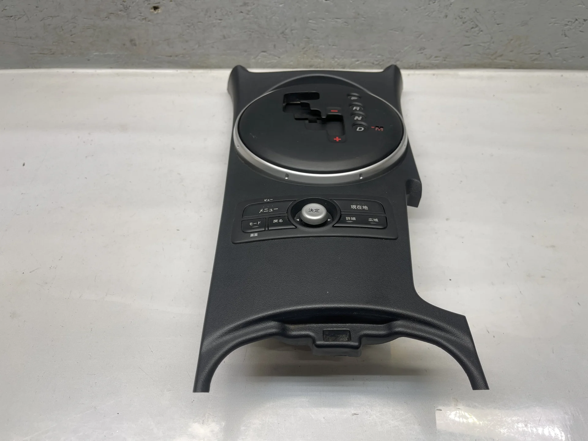 Накладка на кулису Mazda RX-8 SE F15164431 - миниатюра 2