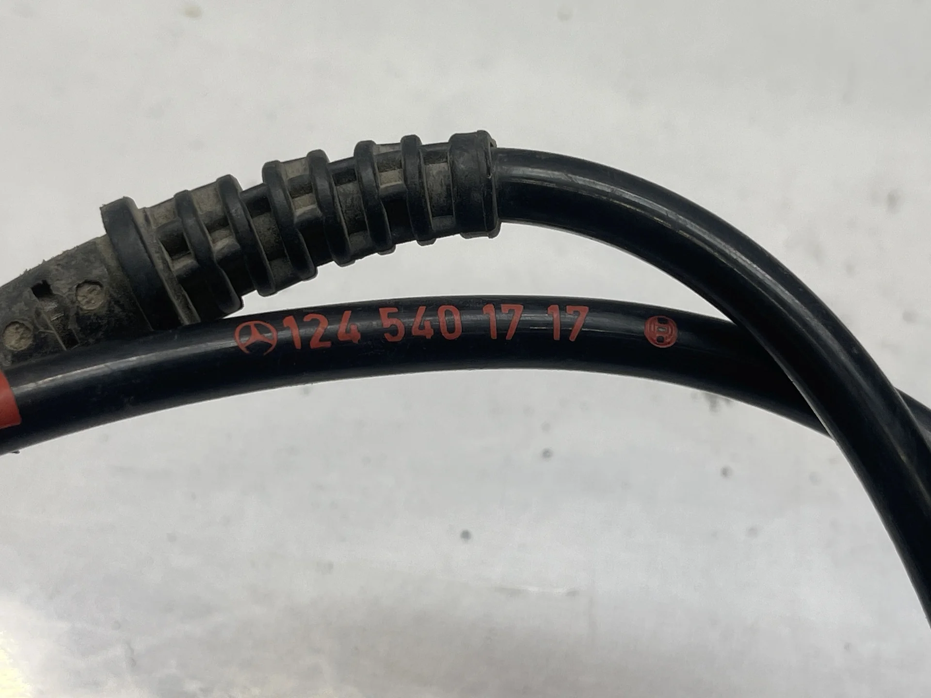 Датчик ABS передний правый Mercedes-Benz W124  A1245401717 - миниатюра 4